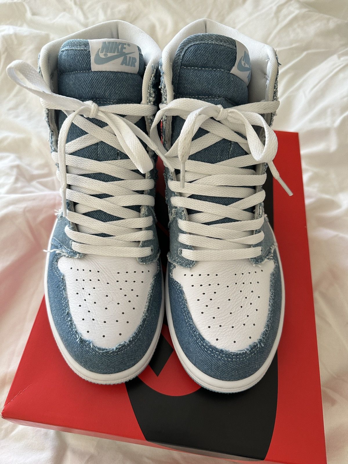 Jordan Brand WMNS Air Jordan 1 Retro Hi OG Size US 8.5 / EU 41-42 - 3 Thumbnail