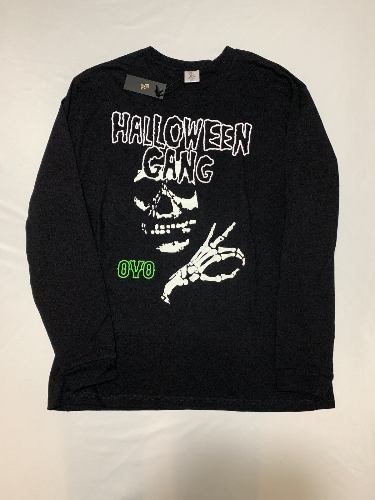 Drake OVO HALLOWEEN GANG GLOW IN THE DARK LONGSLEEVE T-SHIRT Size US XXL / EU 58 / 5 - 1 Thumbnail