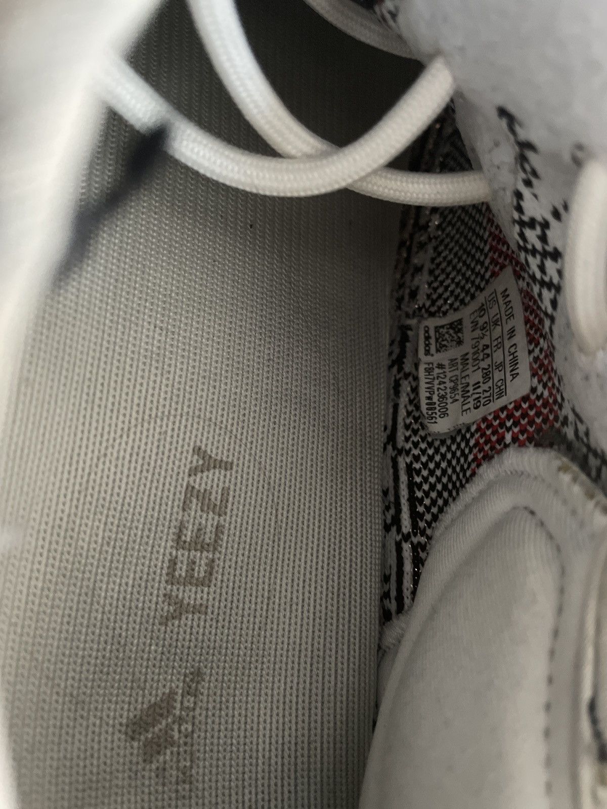 Adidas × Kanye West YEEZY zebra 350 Size US 10 / EU 43 - 4 Thumbnail