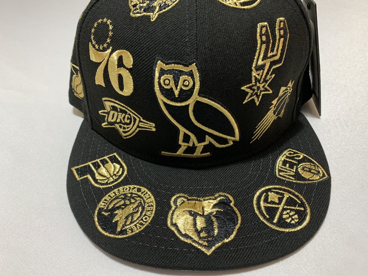 NBA OVO x NBA 'TEAM ICONS' NEW ERA 59FIFTY HAT SIZE 7 1/4 Size ONE SIZE - 5 Thumbnail
