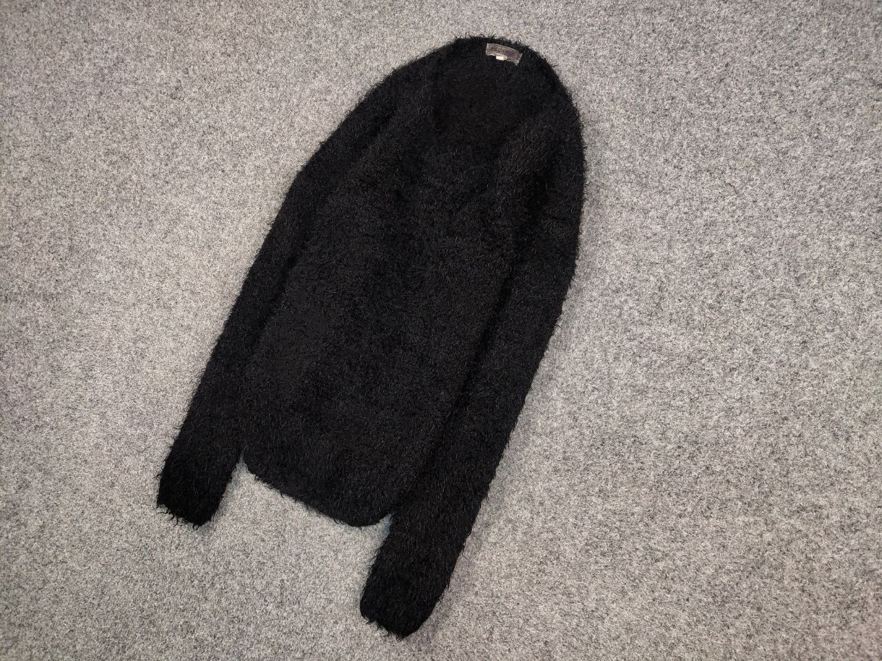 Japanese Brand Vintage 90's Japanese Black Mohair Style Fuzzy Sweater Size US S / EU 44-46 / 1 - 3 Thumbnail