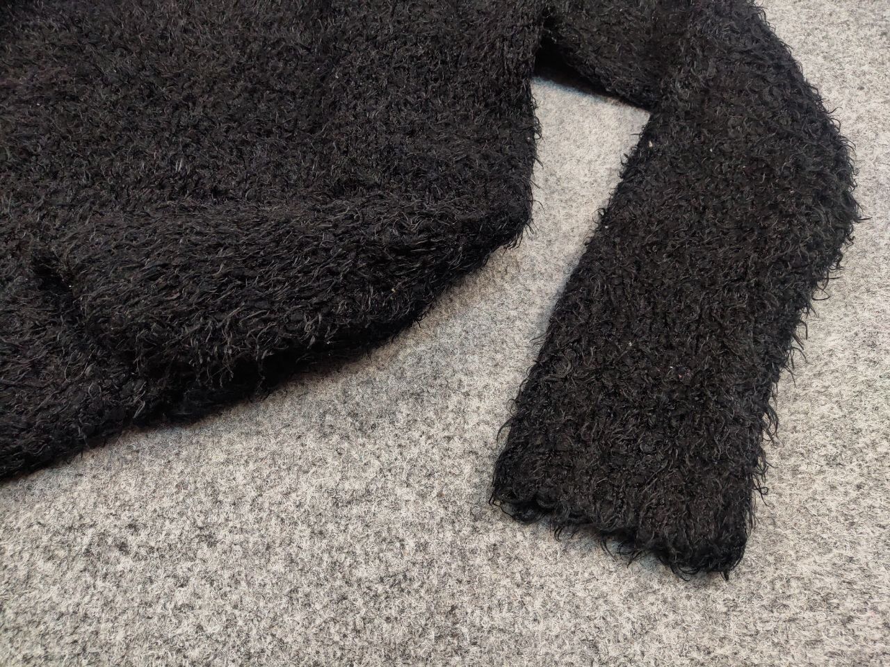 Japanese Brand Vintage 90's Japanese Black Mohair Style Fuzzy Sweater Size US S / EU 44-46 / 1 - 16 Thumbnail