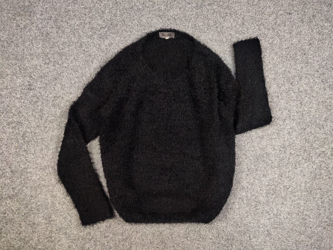 Japanese Brand Vintage 90's Japanese Black Mohair Style Fuzzy Sweater Size US S / EU 44-46 / 1 - 14 Thumbnail