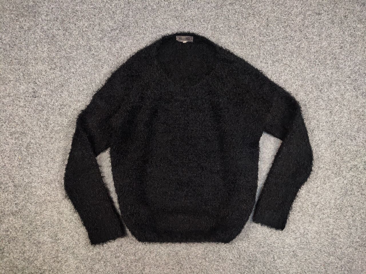 Japanese Brand Vintage 90's Japanese Black Mohair Style Fuzzy Sweater Size US S / EU 44-46 / 1 - 15 Thumbnail