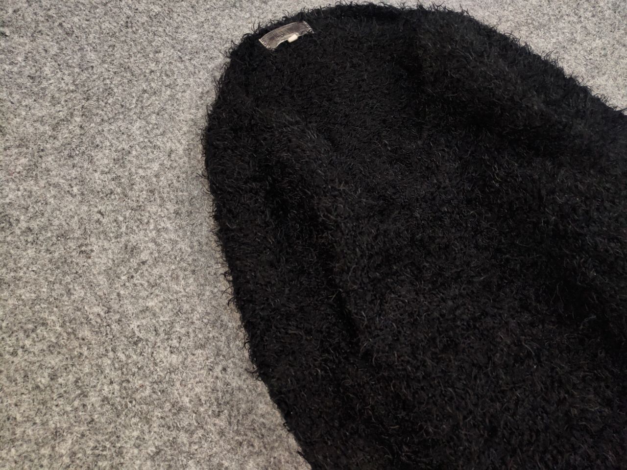 Japanese Brand Vintage 90's Japanese Black Mohair Style Fuzzy Sweater Size US S / EU 44-46 / 1 - 7 Thumbnail
