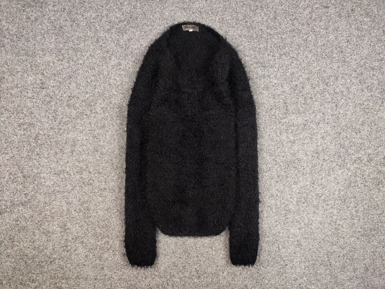 Japanese Brand Vintage 90's Japanese Black Mohair Style Fuzzy Sweater Size US S / EU 44-46 / 1 - 1 Thumbnail