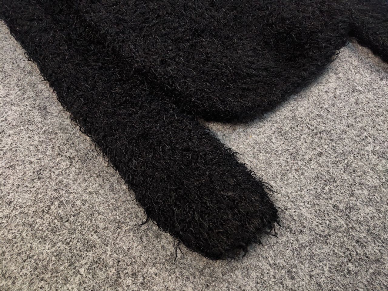 Japanese Brand Vintage 90's Japanese Black Mohair Style Fuzzy Sweater Size US S / EU 44-46 / 1 - 6 Thumbnail