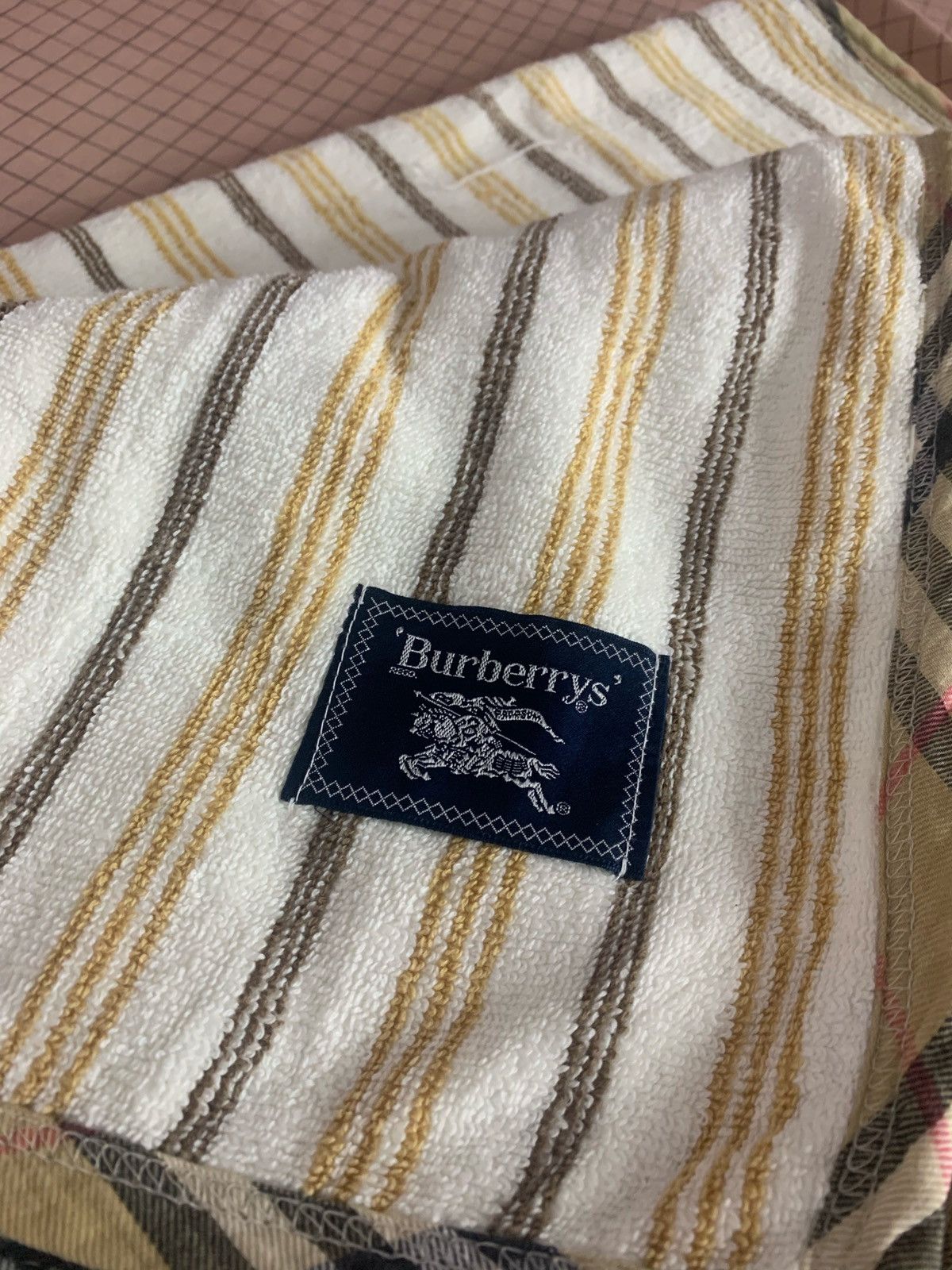 Burberry × Designer × Vintage 90s BURBERRY STRIPES FLEECE BIG BLANKET Size ONE SIZE - 3 Thumbnail