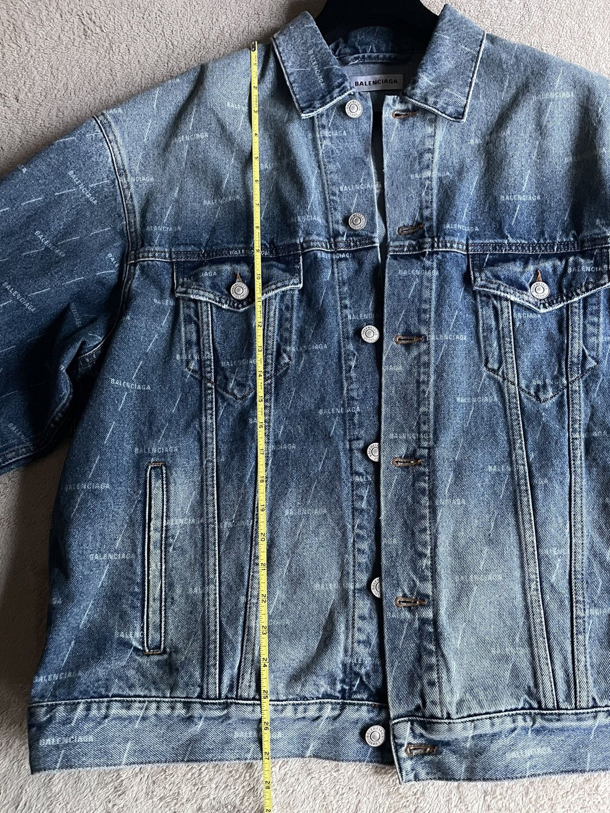 Balenciaga Balenciaga OVERSIZED All Over Mini Logo Denim Jacket Size 38 Size US M / EU 48-50 / 2 - 4 Thumbnail