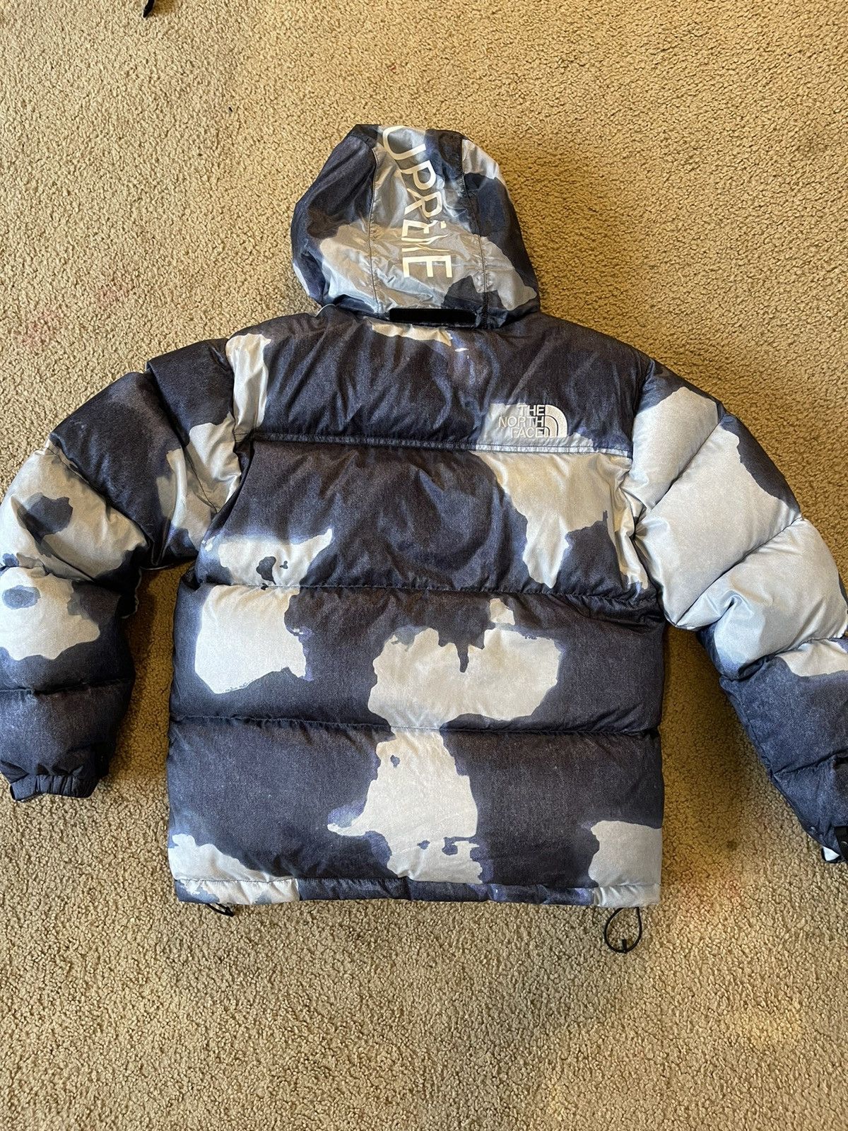 Supreme × The North Face Bleach Nuptse Size US M / EU 48-50 / 2 - 5 Thumbnail