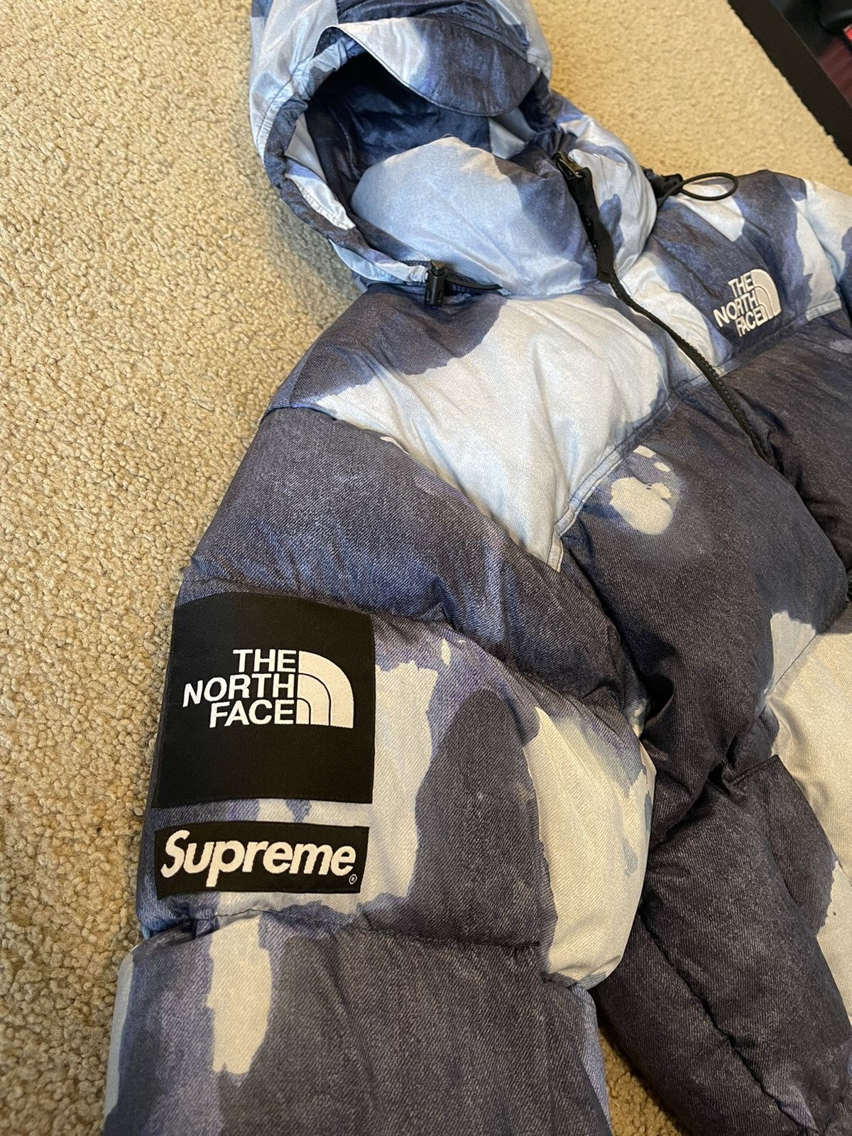 Supreme × The North Face Bleach Nuptse Size US M / EU 48-50 / 2 - 2 Thumbnail