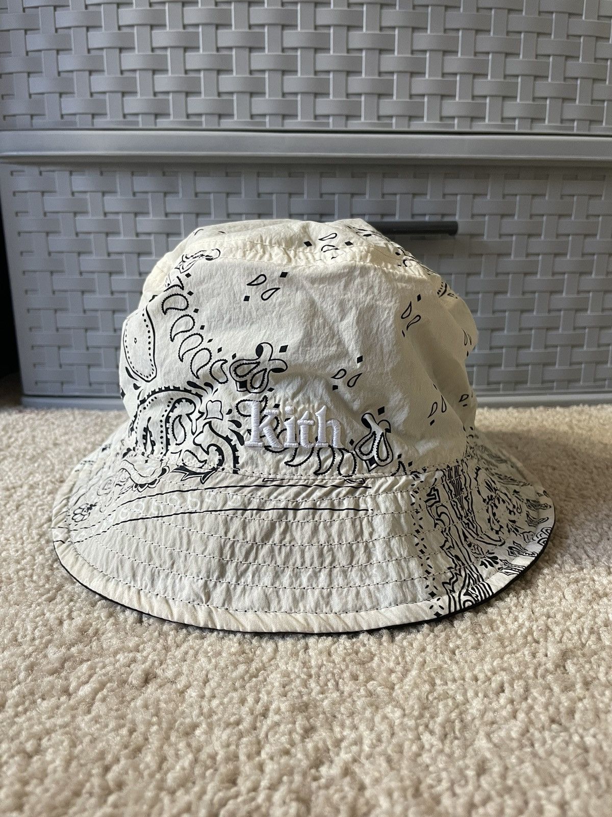 Kith Kith Deconstructed Bandana Reversible Bucket Hat | Grailed