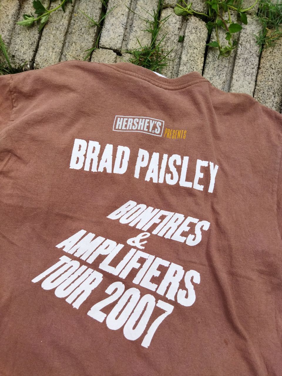Band Tees Vintage Brad Paisley Bonfires & Amplifiers Tour 2007 Tee Size US L / EU 52-54 / 3 - 6 Thumbnail