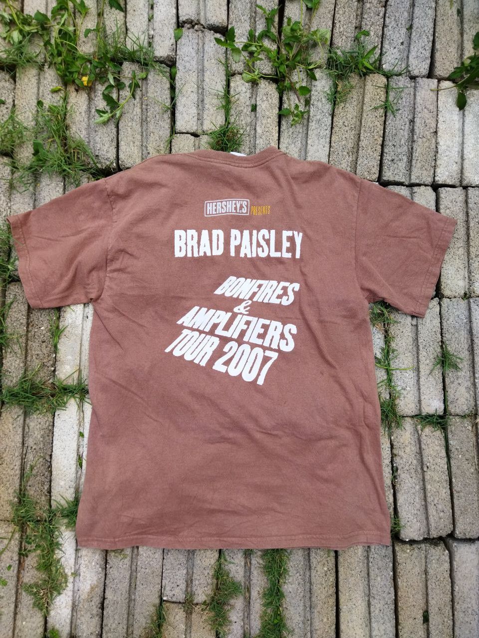 Band Tees Vintage Brad Paisley Bonfires & Amplifiers Tour 2007 Tee Size US L / EU 52-54 / 3 - 5 Thumbnail