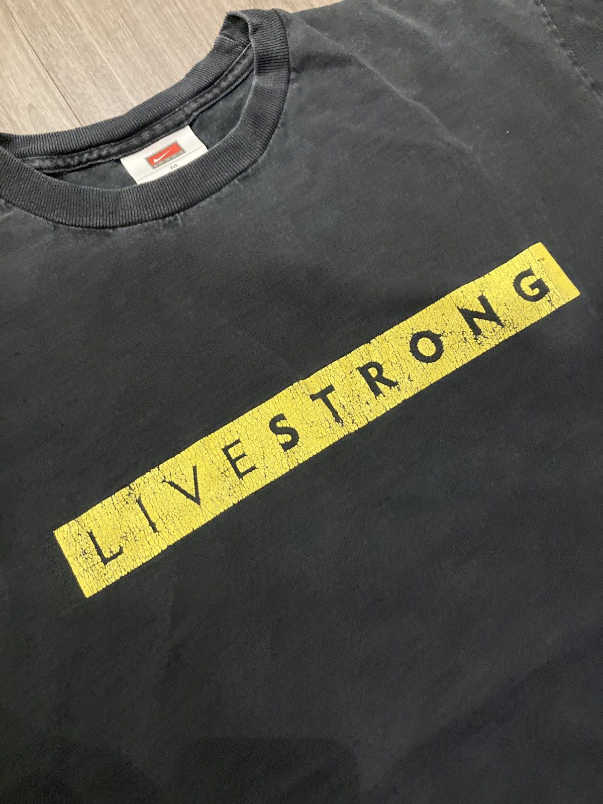 Nike × Vintage Nike Livestrong tee Size US M / EU 48-50 / 2 - 2 Thumbnail