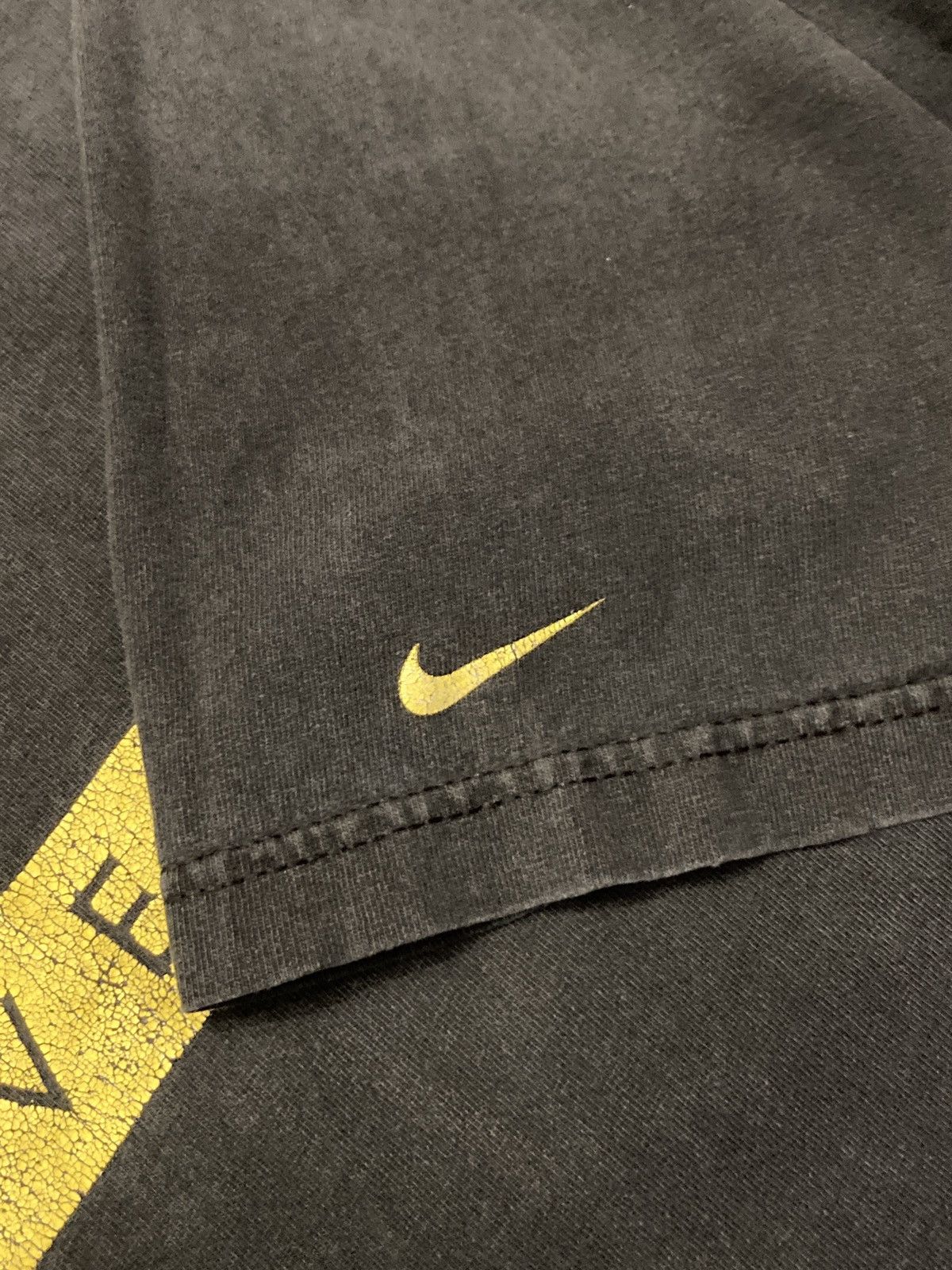 Nike × Vintage Nike Livestrong tee Size US M / EU 48-50 / 2 - 3 Thumbnail