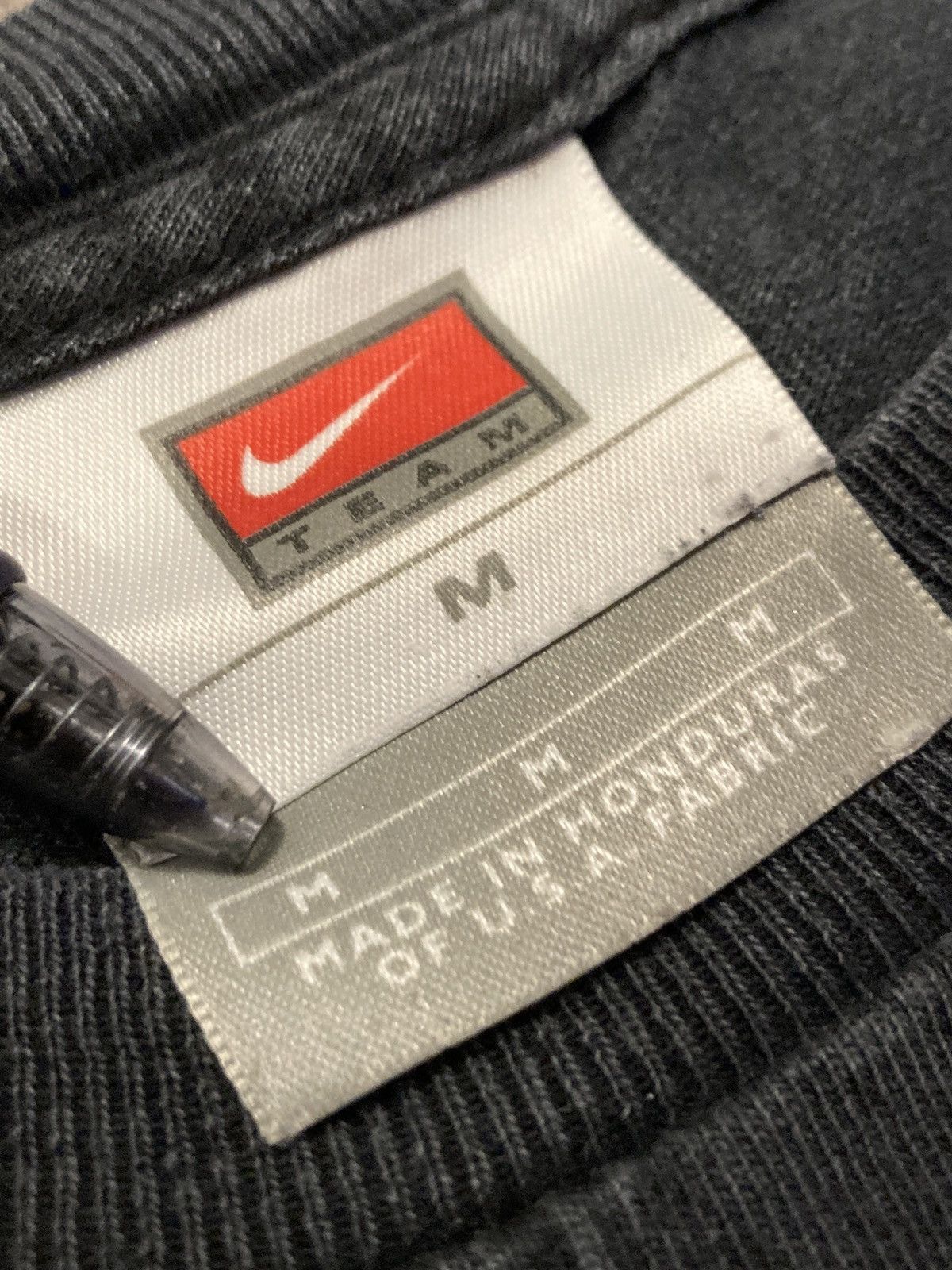 Nike × Vintage Nike Livestrong tee Size US M / EU 48-50 / 2 - 5 Thumbnail