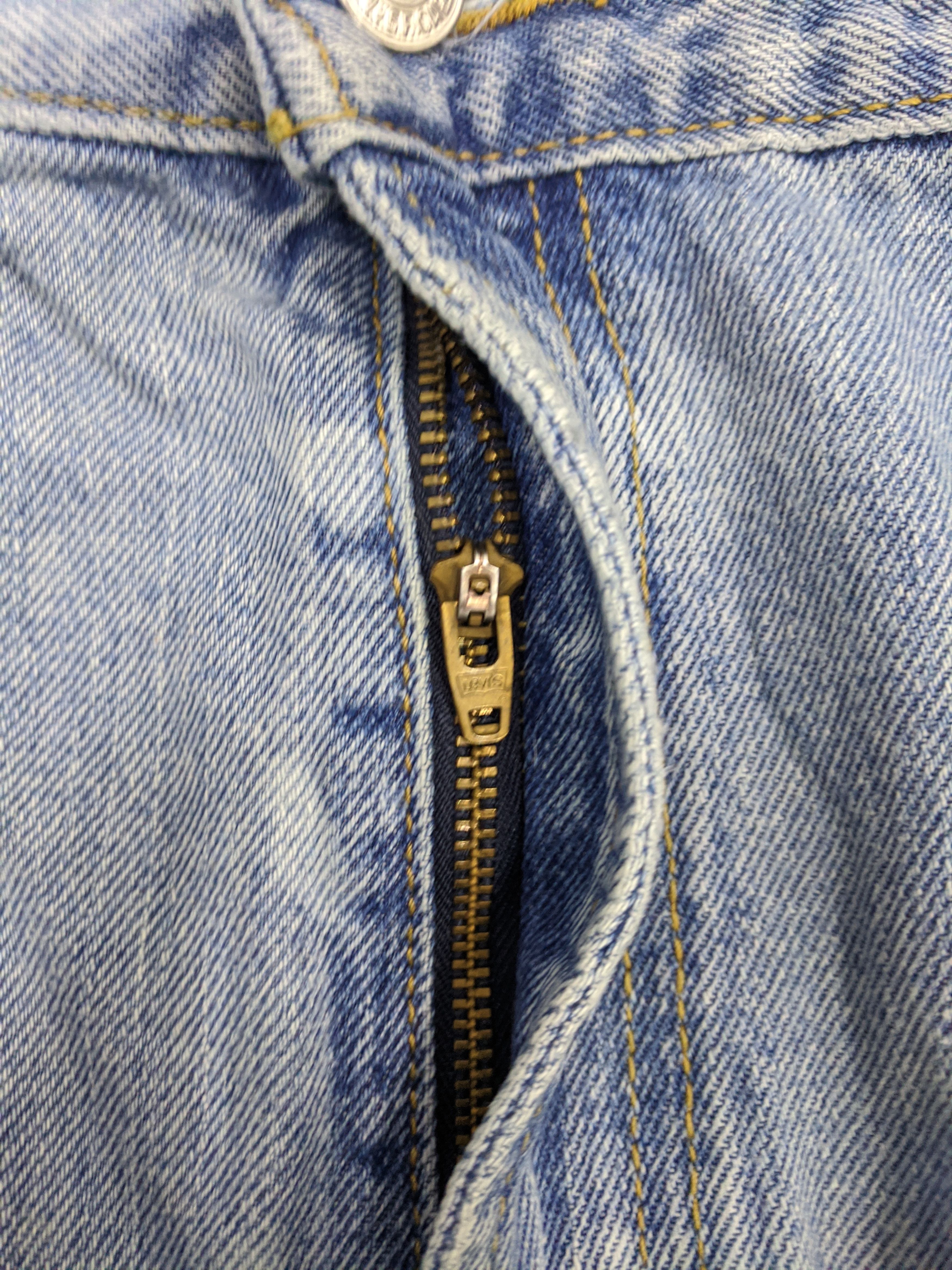 Levi's Vintage Levis 505 Light Wash Jeans DP0785 Size US 43 - 12 Thumbnail