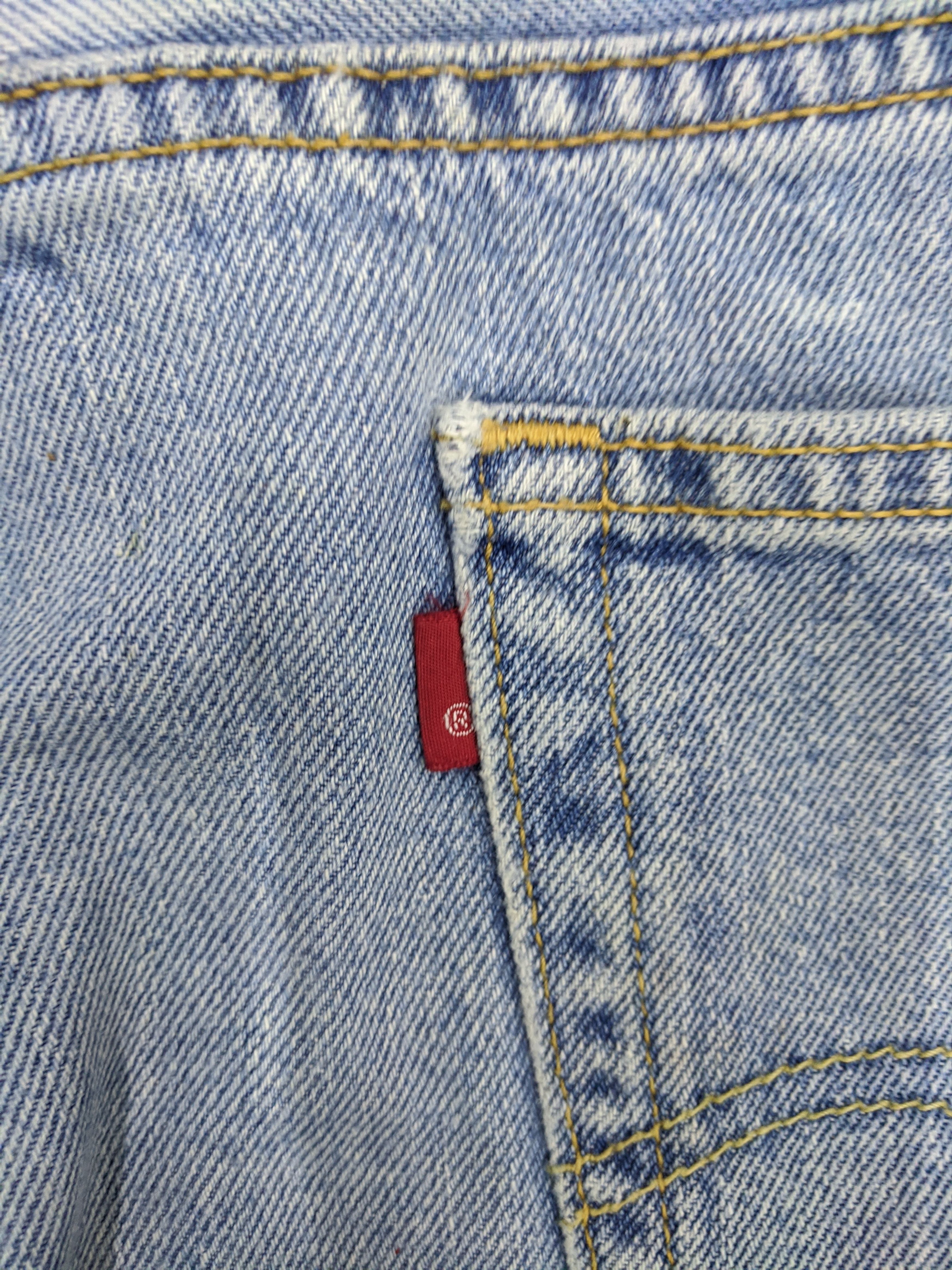 Levi's Vintage Levis 505 Light Wash Jeans DP0785 Size US 43 - 7 Thumbnail