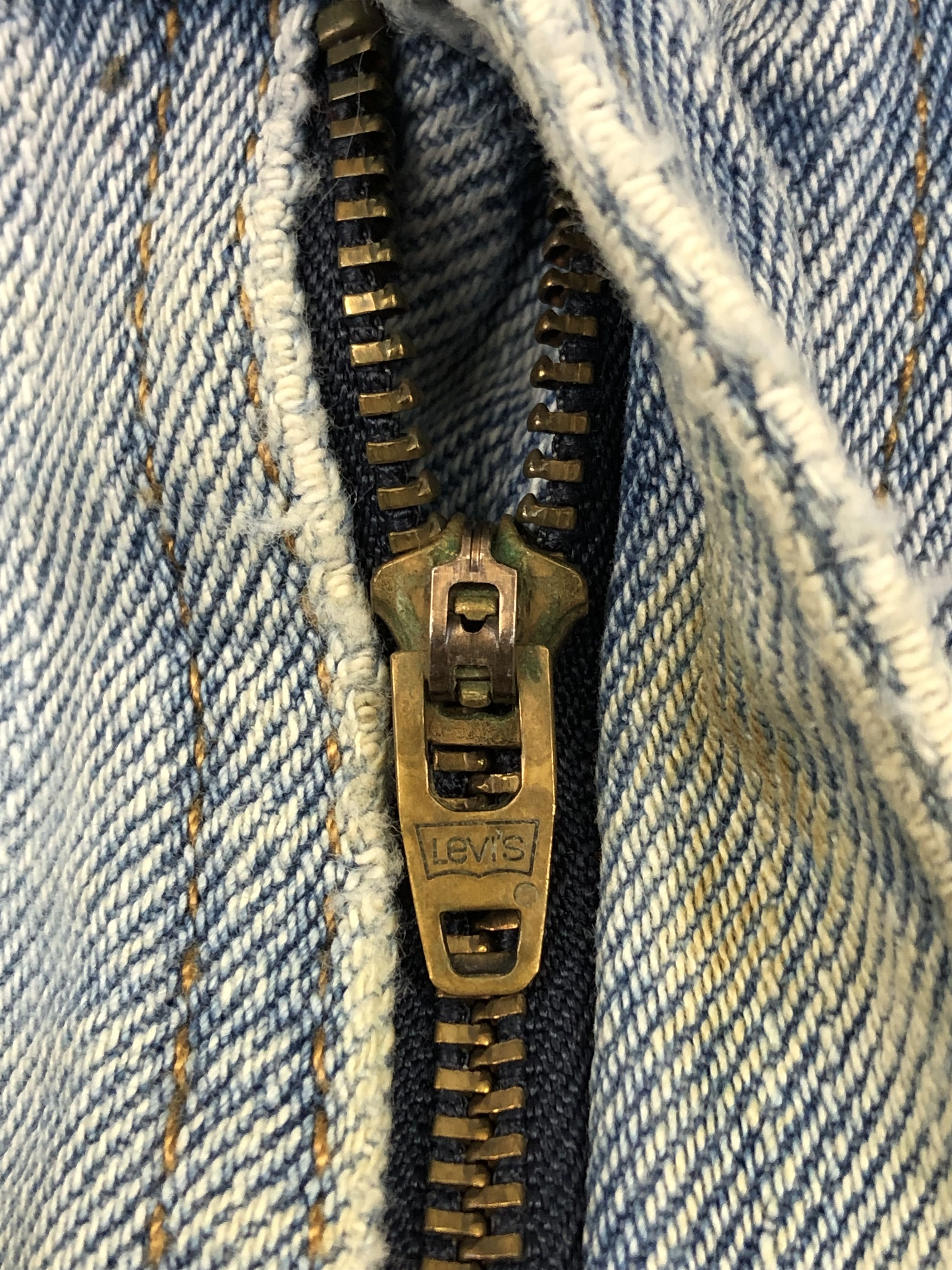 Levi's Vintage Levis 550 Light Wash Jeans DP1684 Size US 36 / EU 52 - 9 Thumbnail