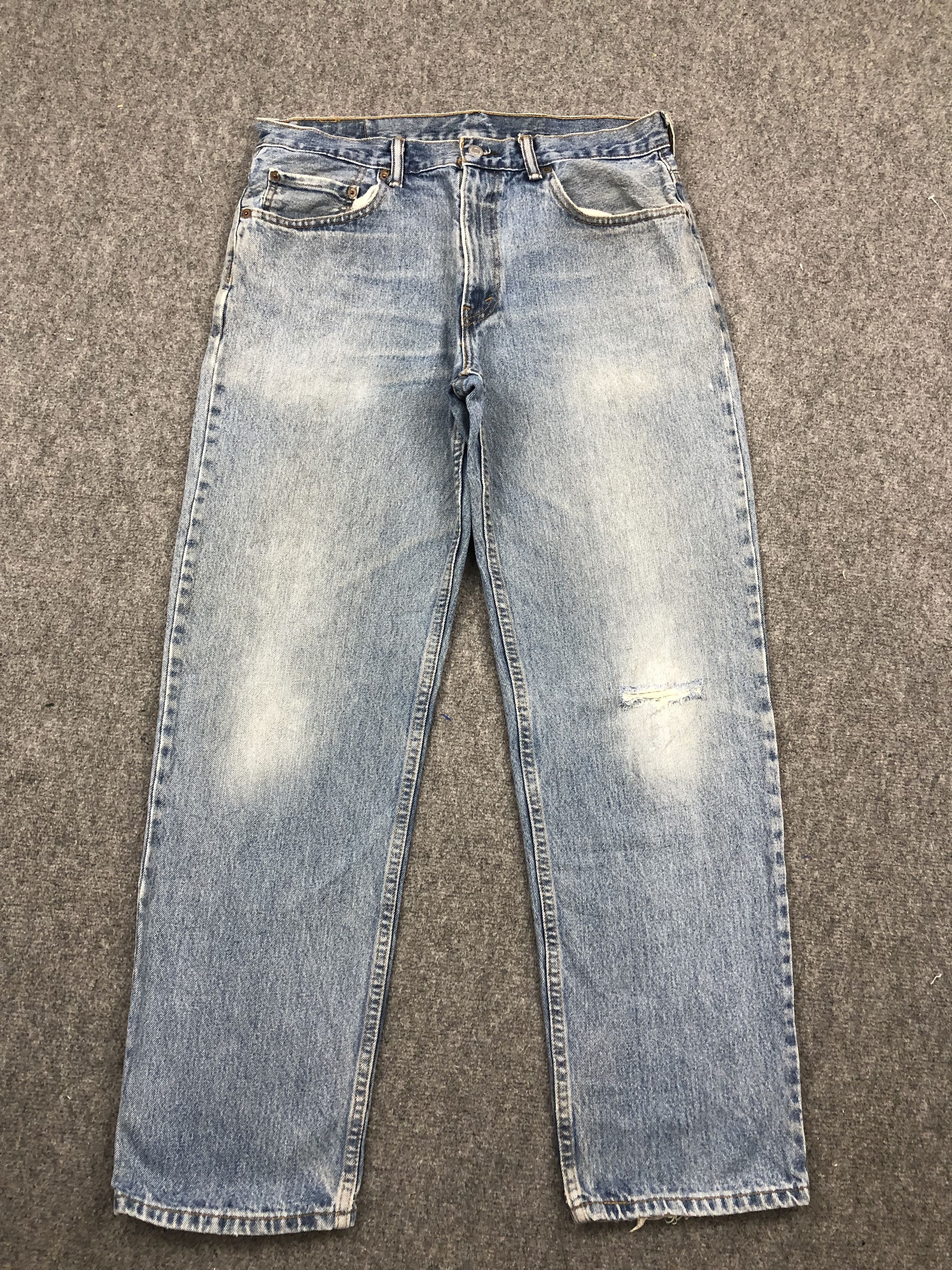 image of Levis 550 Light Wash Jeans in Blue Denim, Men's (Size 35)