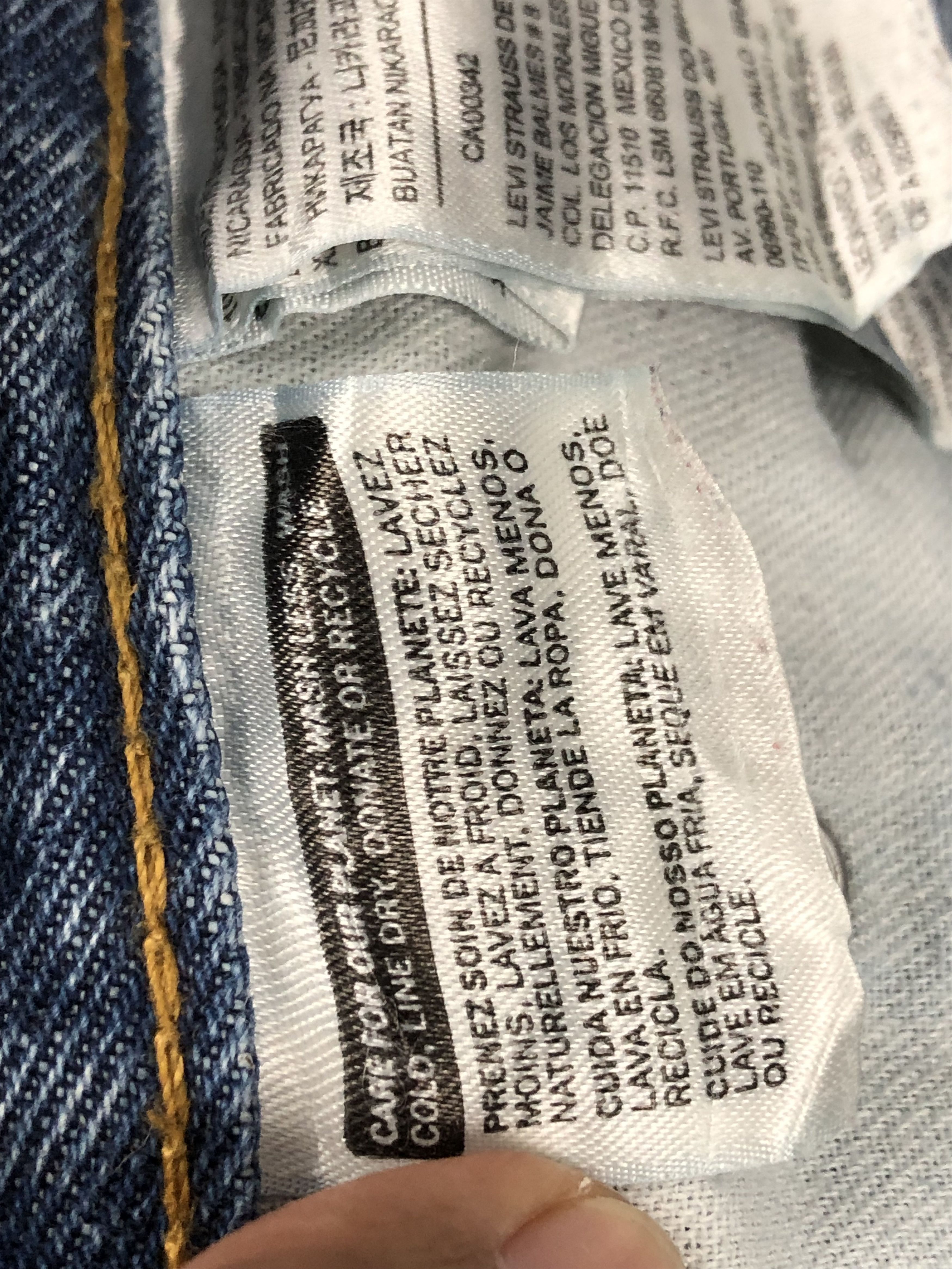 Levi's Vintage Levis 550 Light Wash Jeans DP1679 Size US 35 - 7 Thumbnail