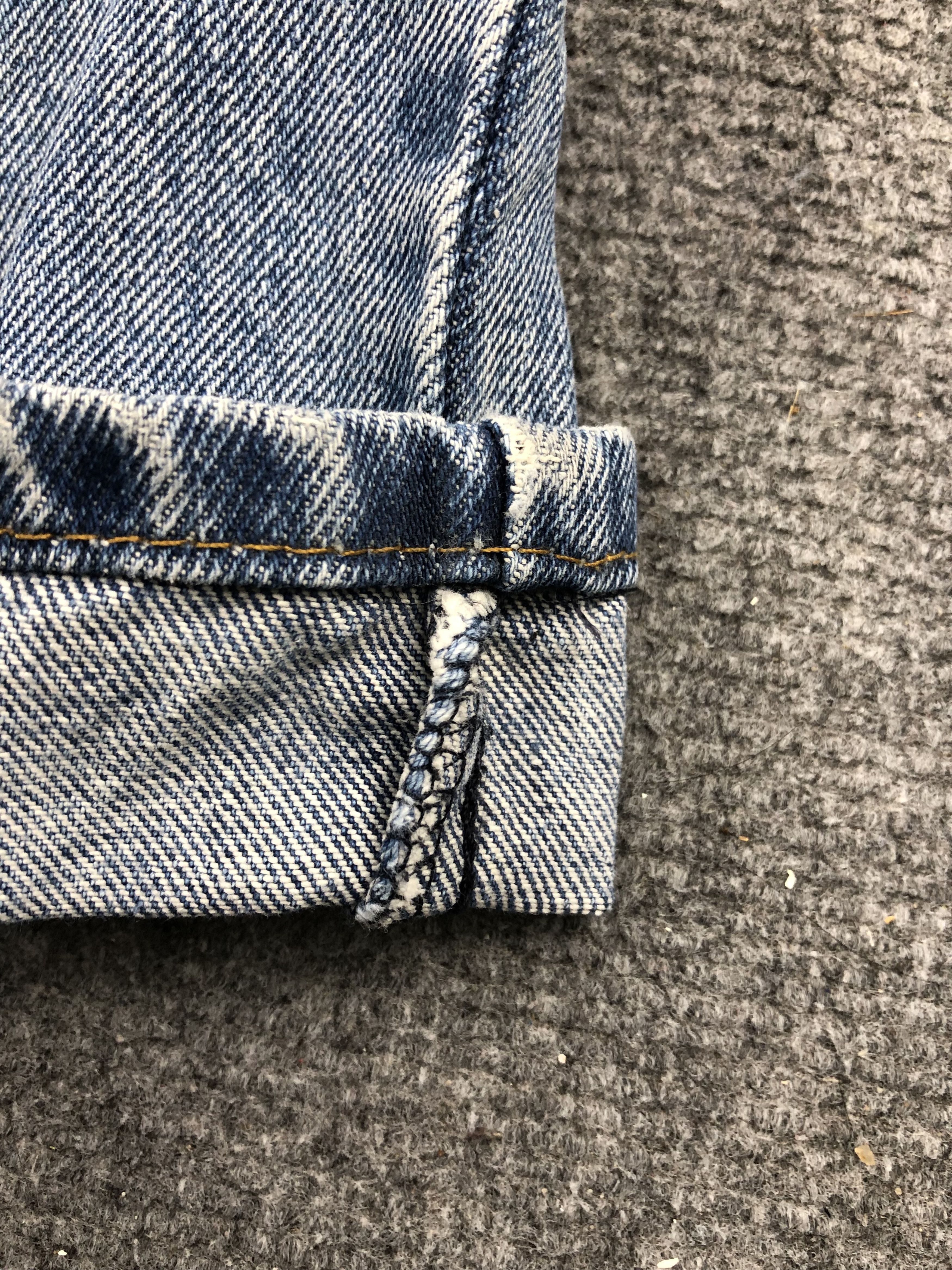 Levi's Vintage Levis 550 Light Wash Jeans DP1679 Size US 35 - 11 Thumbnail