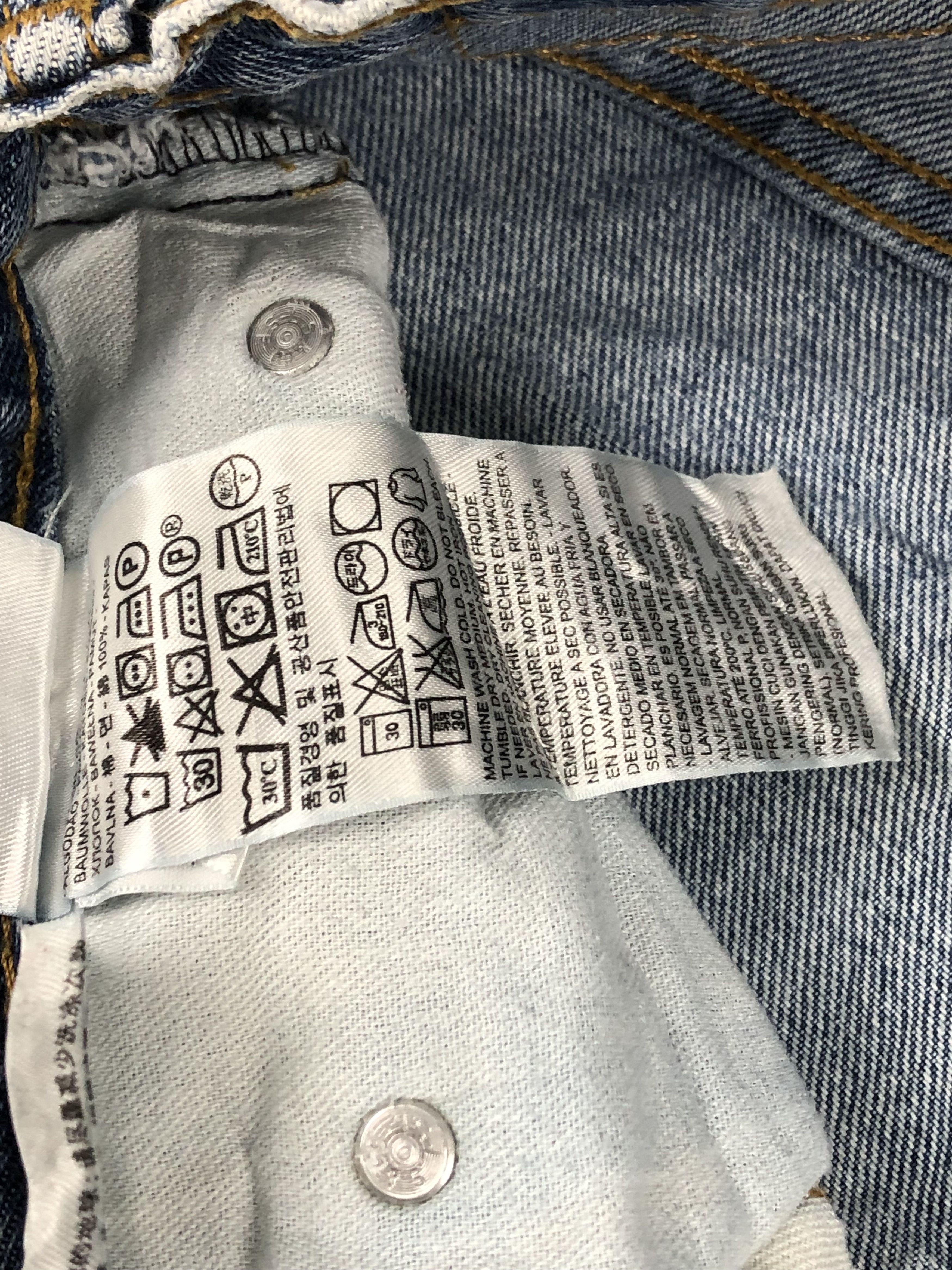 Levi's Vintage Levis 550 Light Wash Jeans DP1679 Size US 35 - 9 Thumbnail