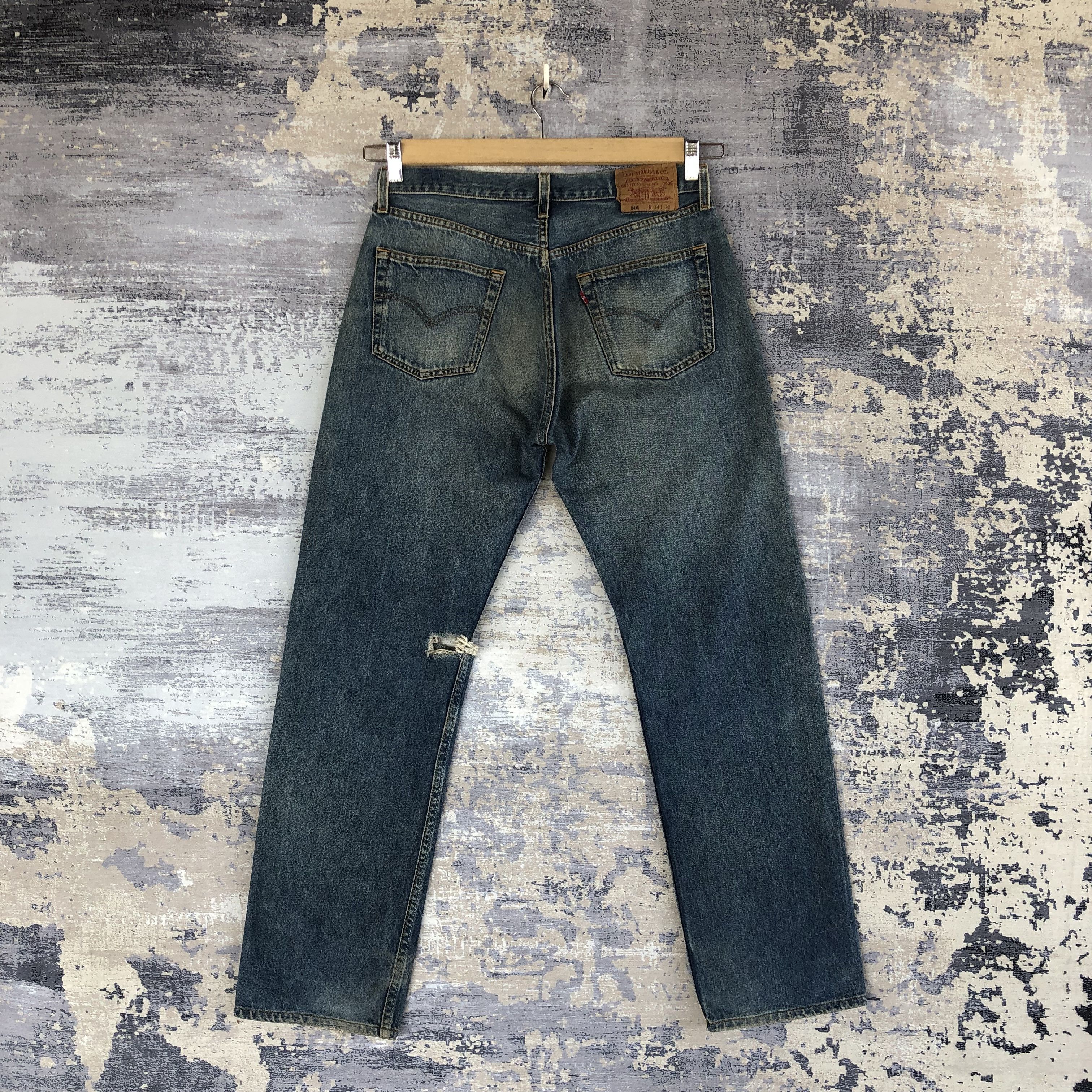 Levi's Levis 501 Distressed Jeans Vintage Levi's Stonewash Denim Size US 30 / EU 46 - 2 Thumbnail
