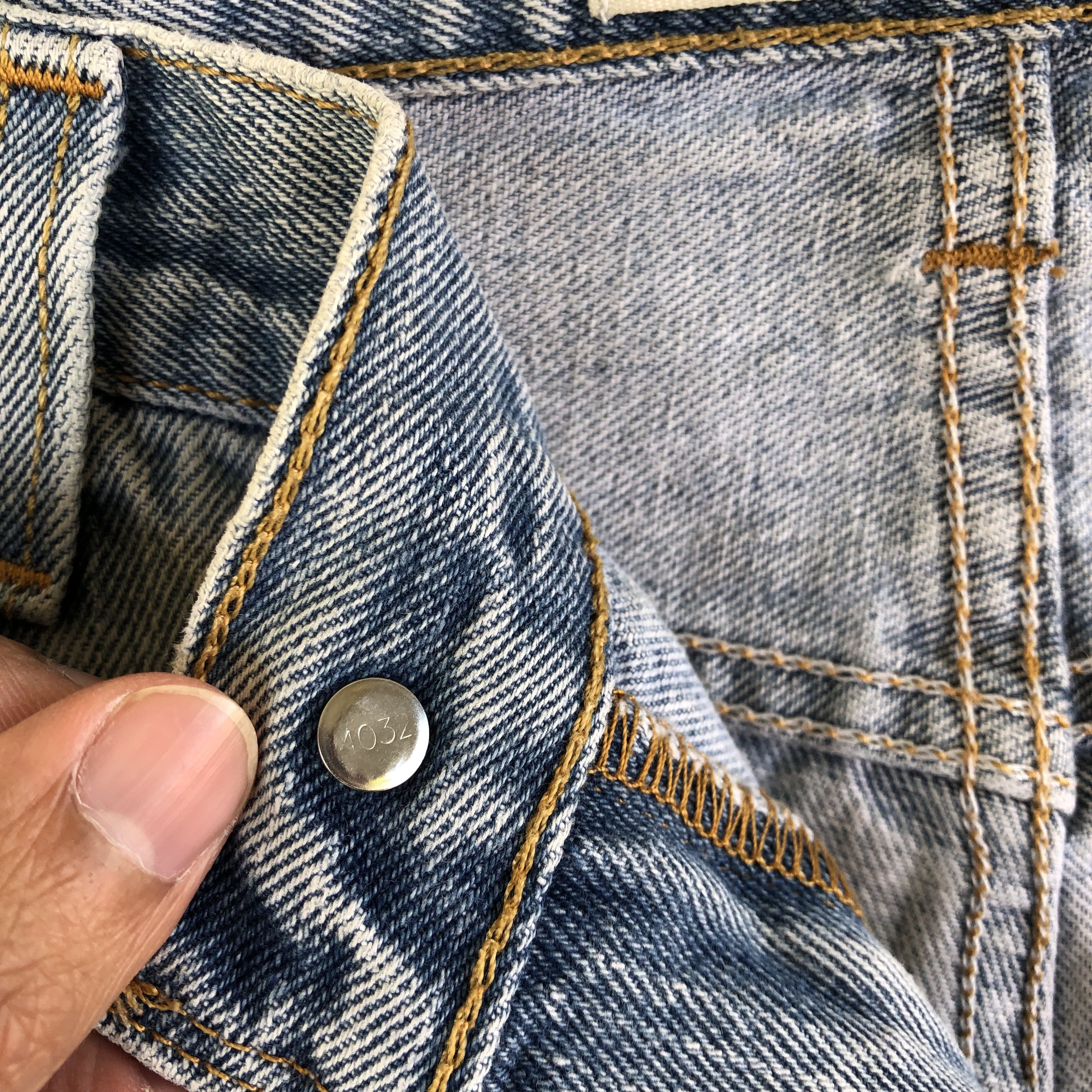 Levi's Vintage Levis 505 Painter Jeans Levi's Light Wash Denim Size US 36 / EU 52 - 9 Thumbnail