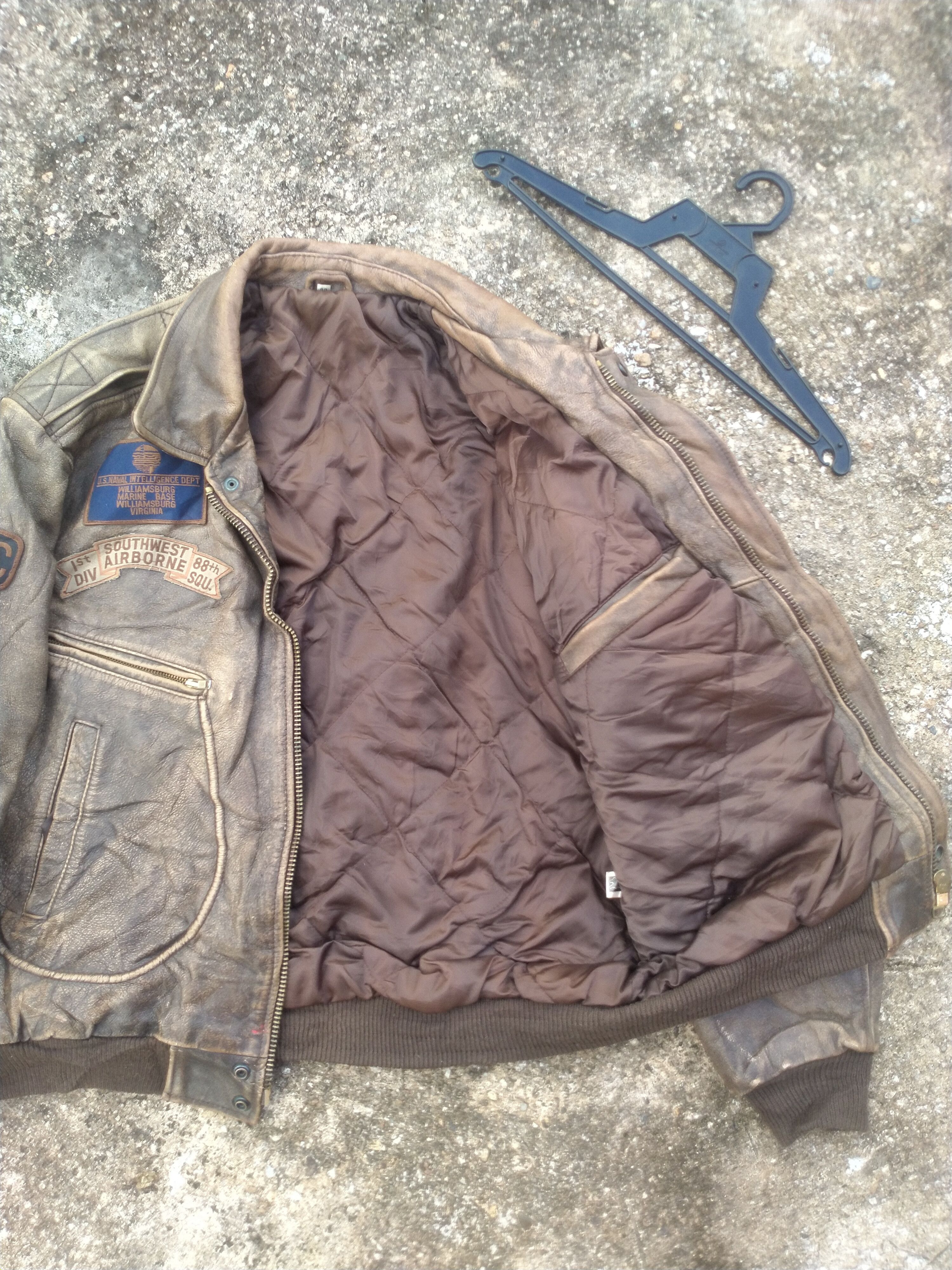 Genuine Leather UNBRANDED WITH AMERICAN FLAG PATCHED LEATHER JACKET Size US XL / EU 56 / 4 - 4 Thumbnail