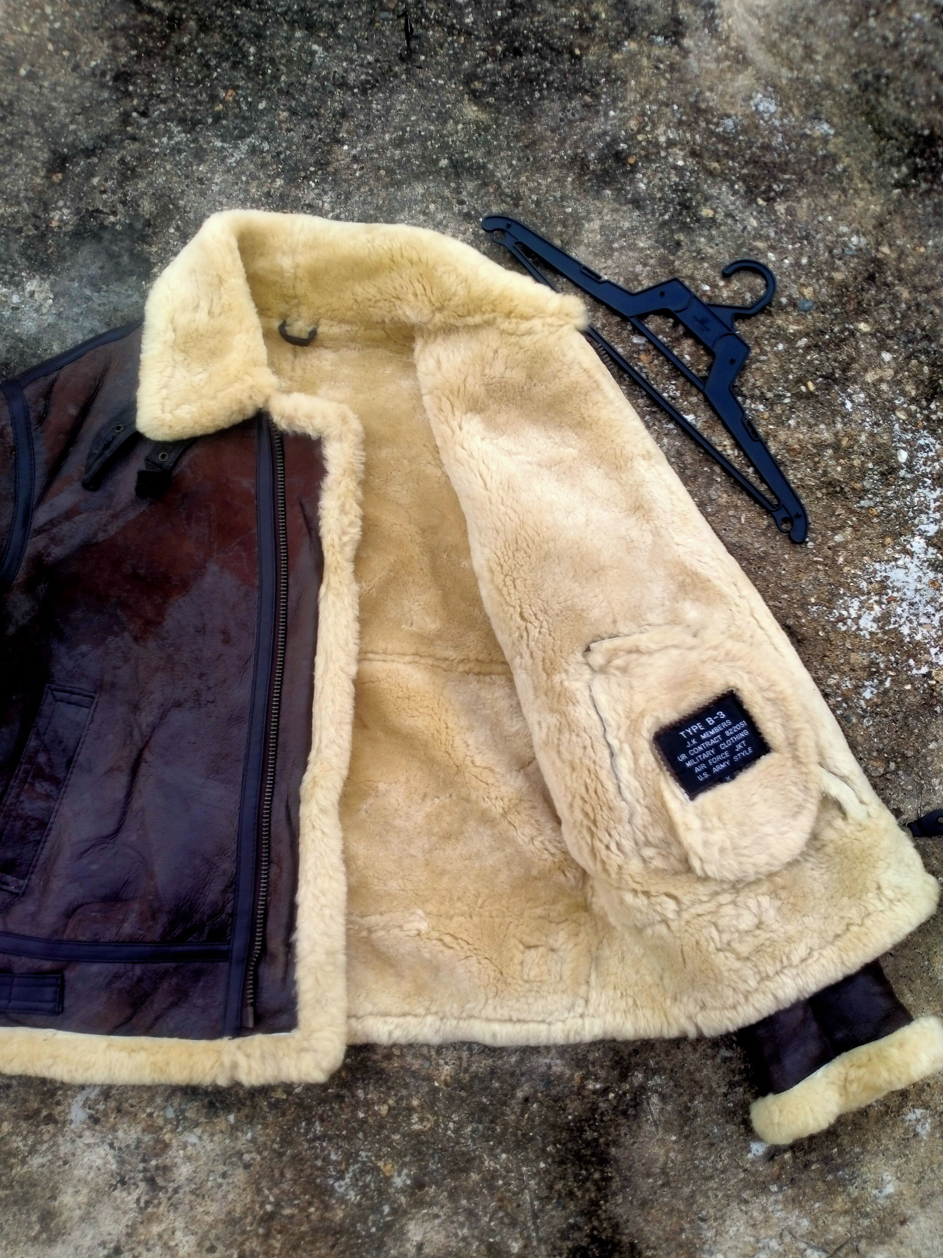 Leather TYPE B-3 U.S ARMY STYLE AIR FORCE JACKET Size US M / EU 48-50 / 2 - 3 Thumbnail