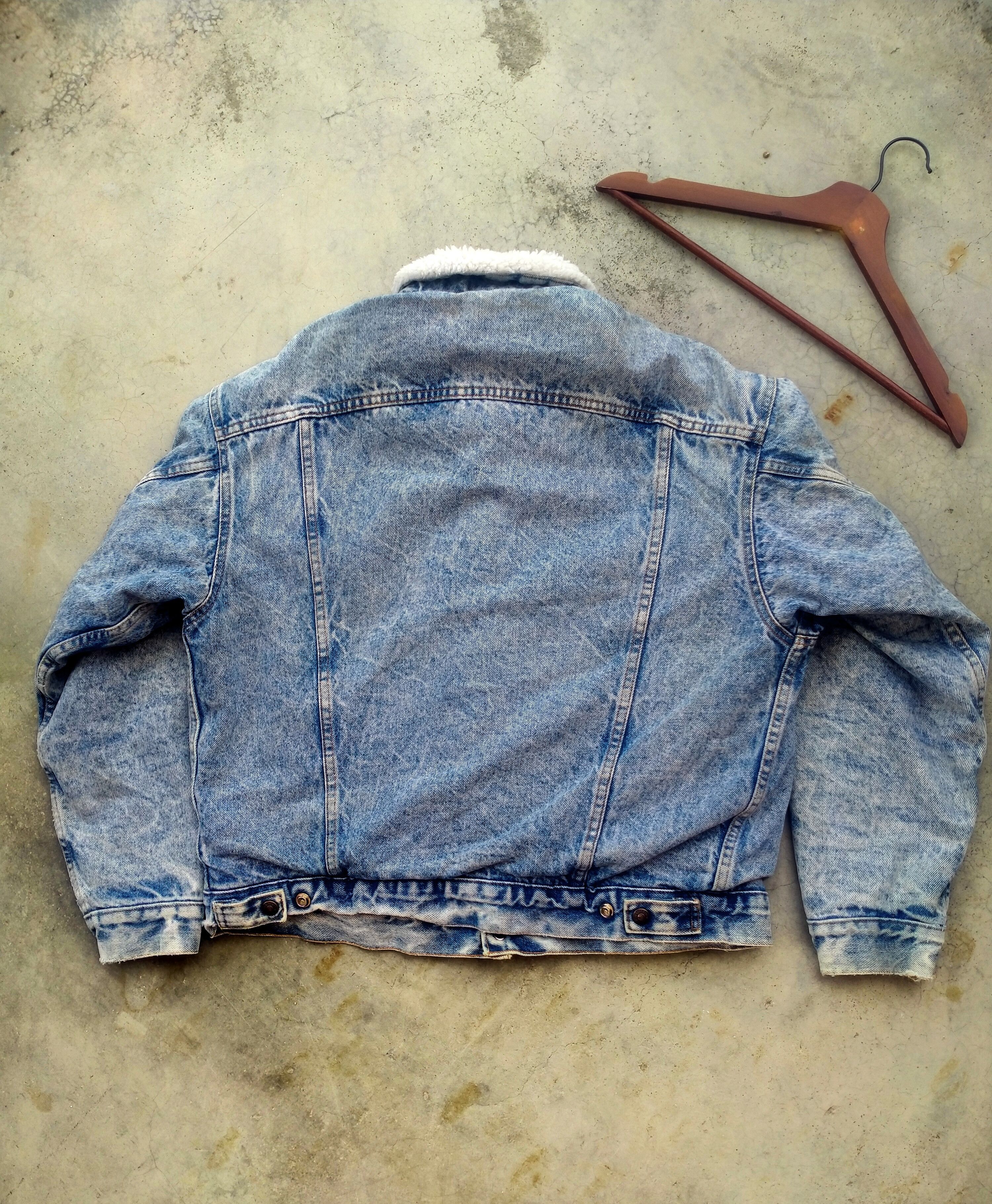 Levi's Vintage Clothing × Vintage VINTAGE LEVIS SHERPA DENIM JACKET Size US L / EU 52-54 / 3 - 10 Thumbnail