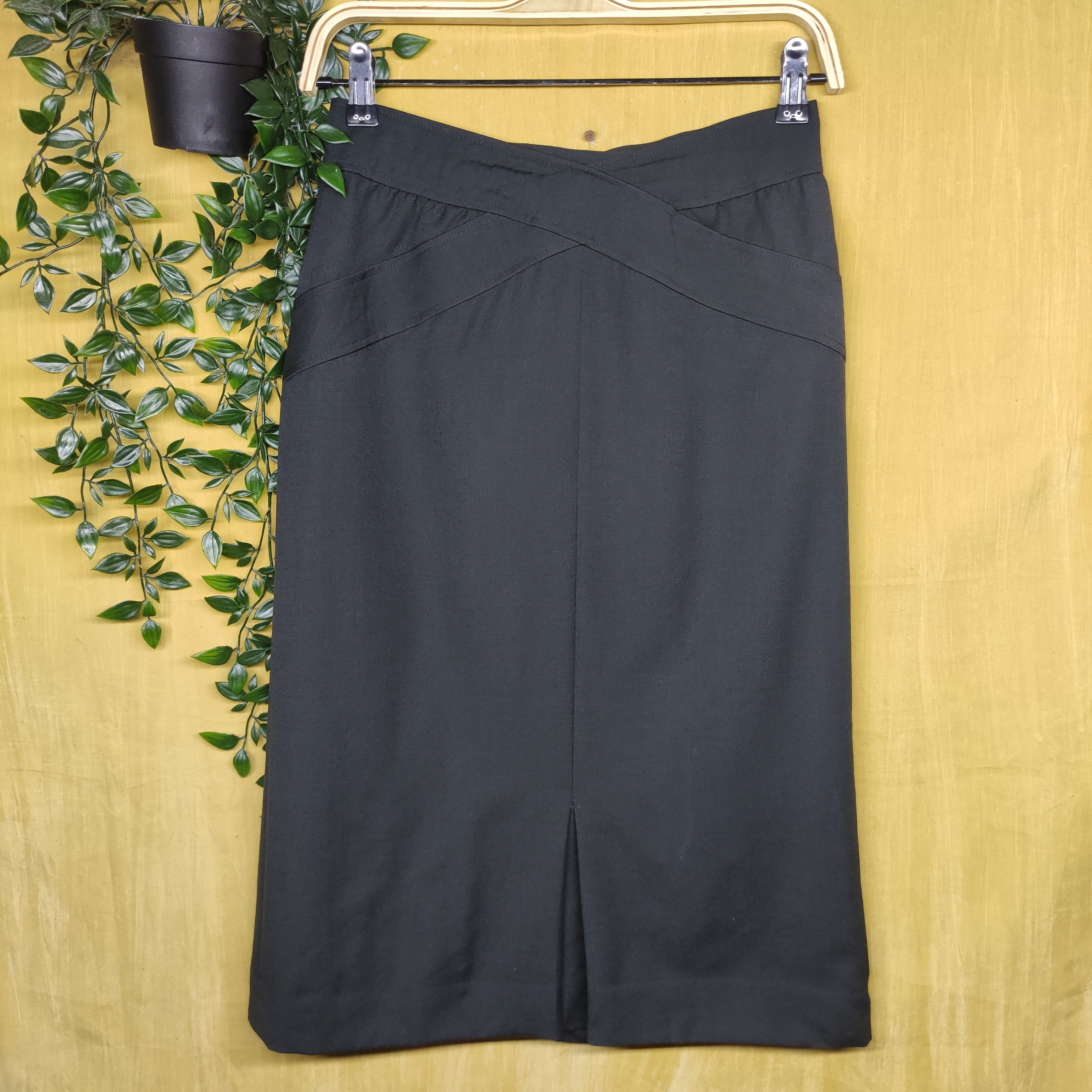 Christian Dior Monsieur Christian Dior pret-a-porter skirt like new Size 27" / US 4 / IT 40 - 1 Thumbnail