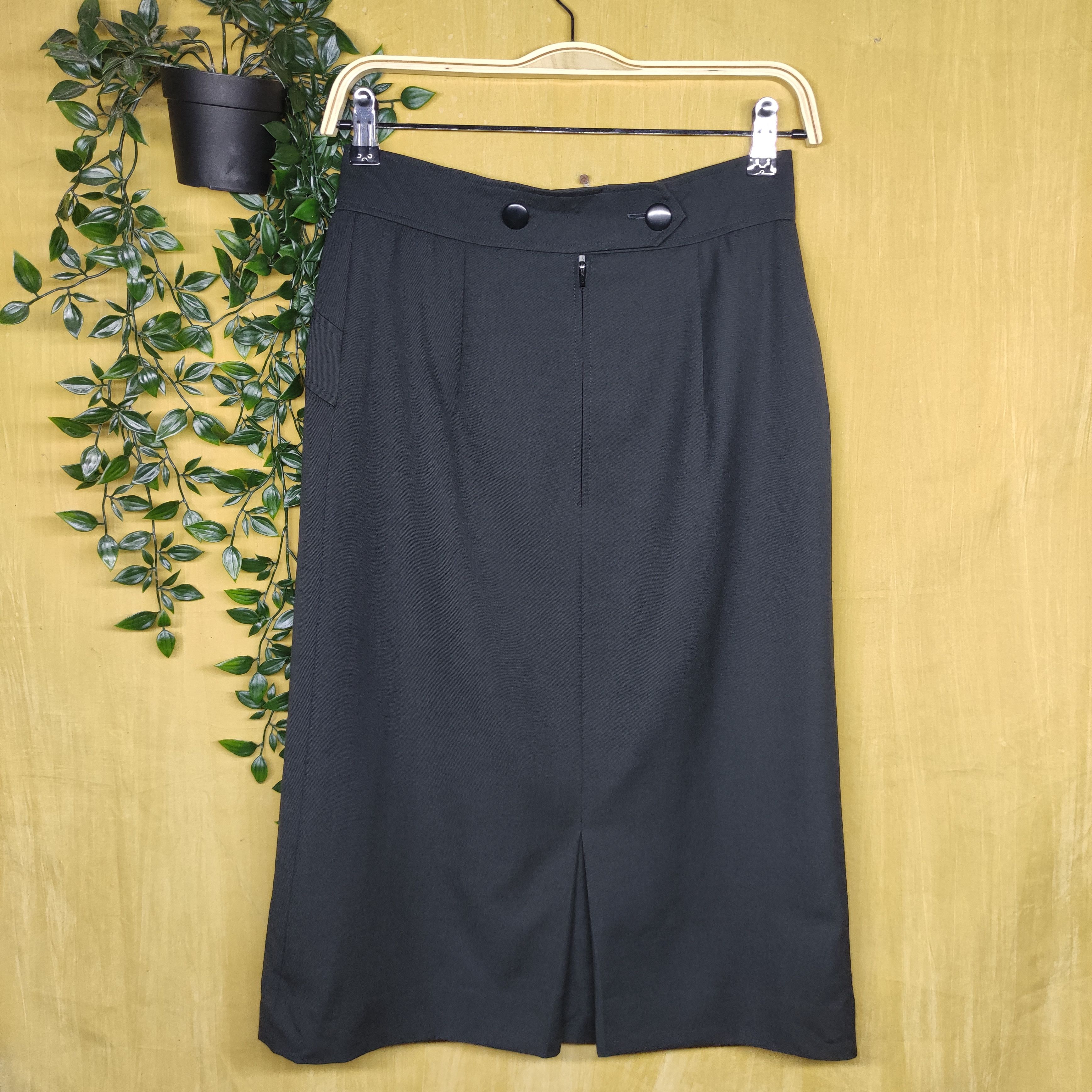 Christian Dior Monsieur Christian Dior pret-a-porter skirt like new Size 27" / US 4 / IT 40 - 2 Thumbnail