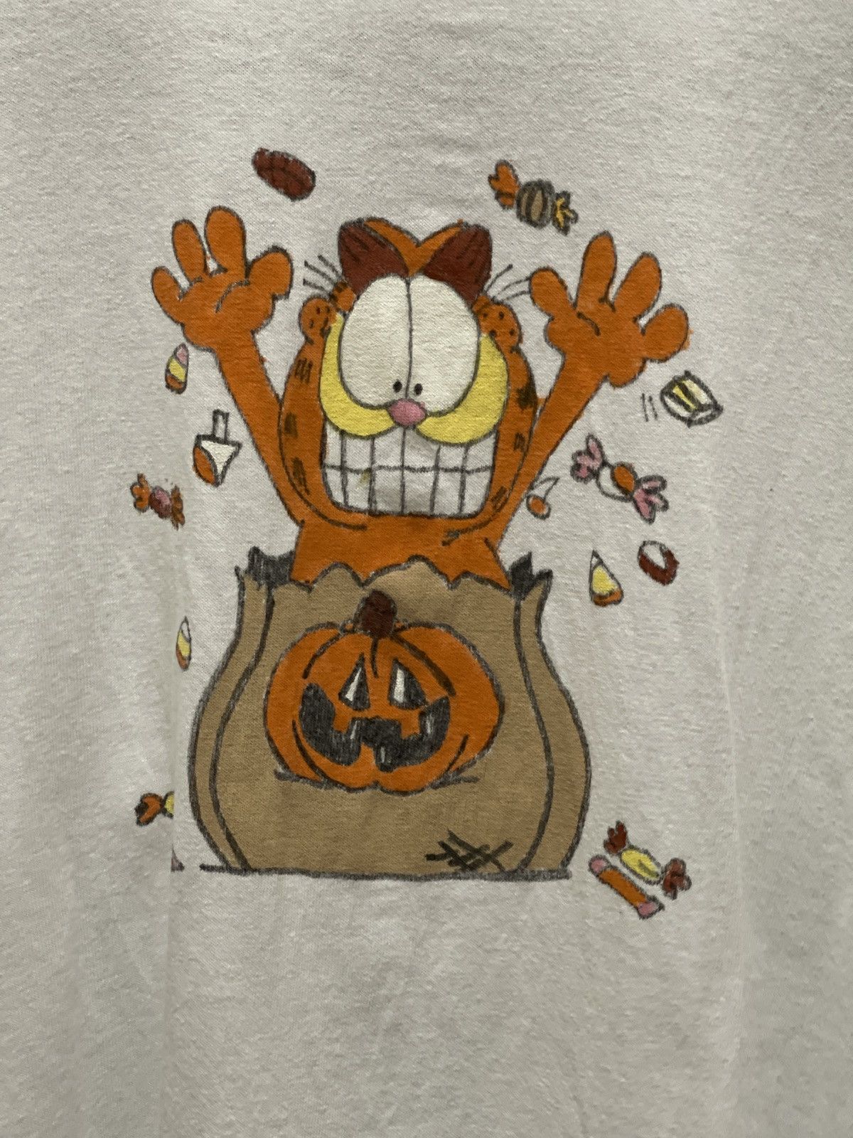 Vintage Garfield Vintage Halloween T-shirt Tee XL Size US XL / EU 56 / 4 - 2 Thumbnail