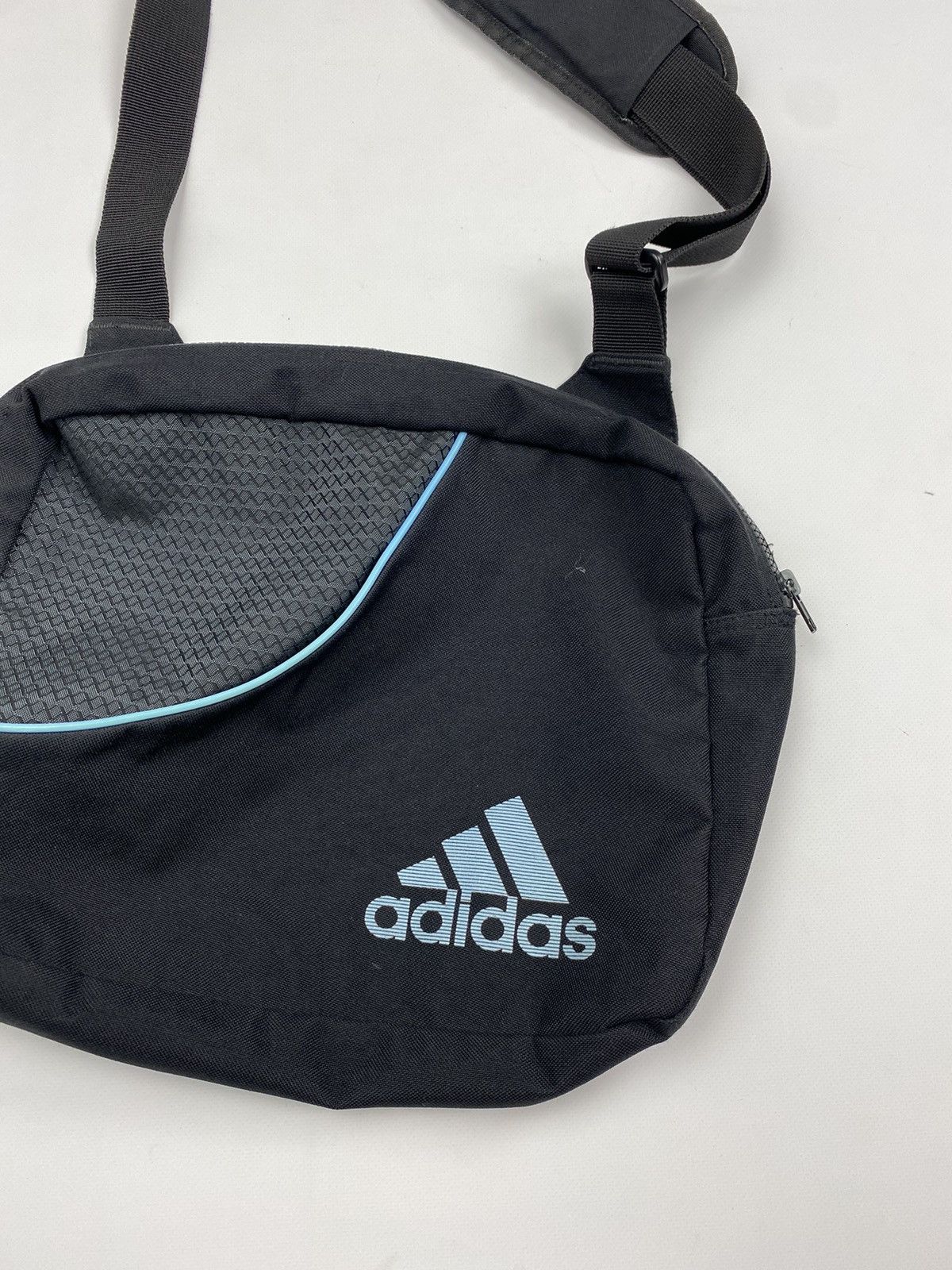 Adidas Crossbody bag vintage adidas rare messenger Size ONE SIZE - 2 Thumbnail