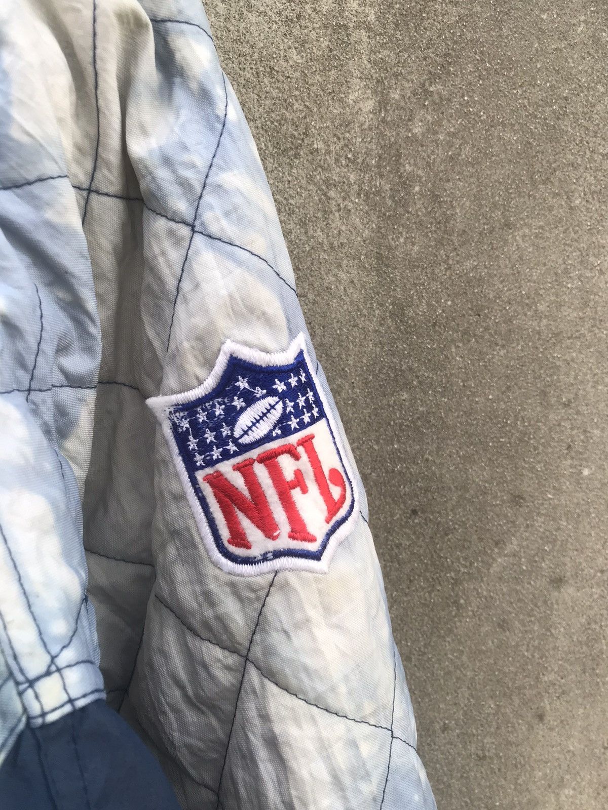 NFL 90s Starter Dallas Cowboys Acid Wash Silver Diamond Puffer Size US L / EU 52-54 / 3 - 13 Thumbnail