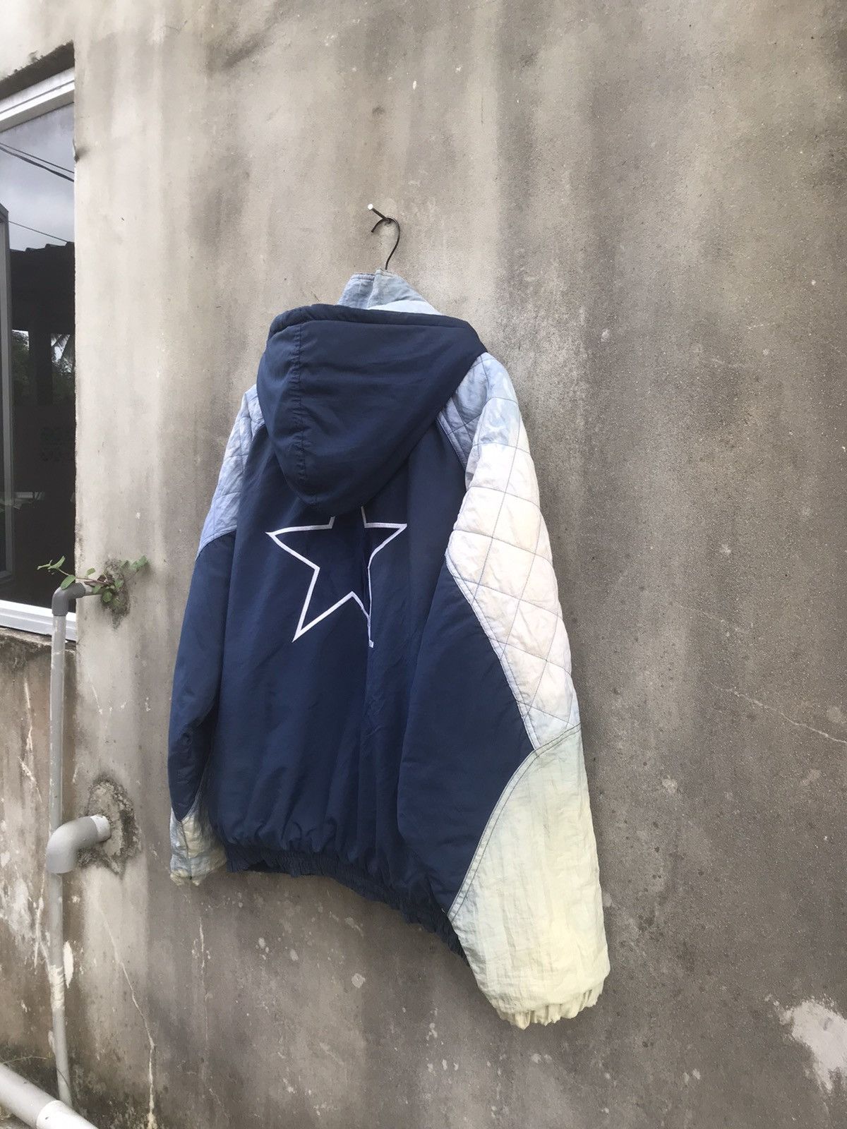 NFL 90s Starter Dallas Cowboys Acid Wash Silver Diamond Puffer Size US L / EU 52-54 / 3 - 15 Thumbnail