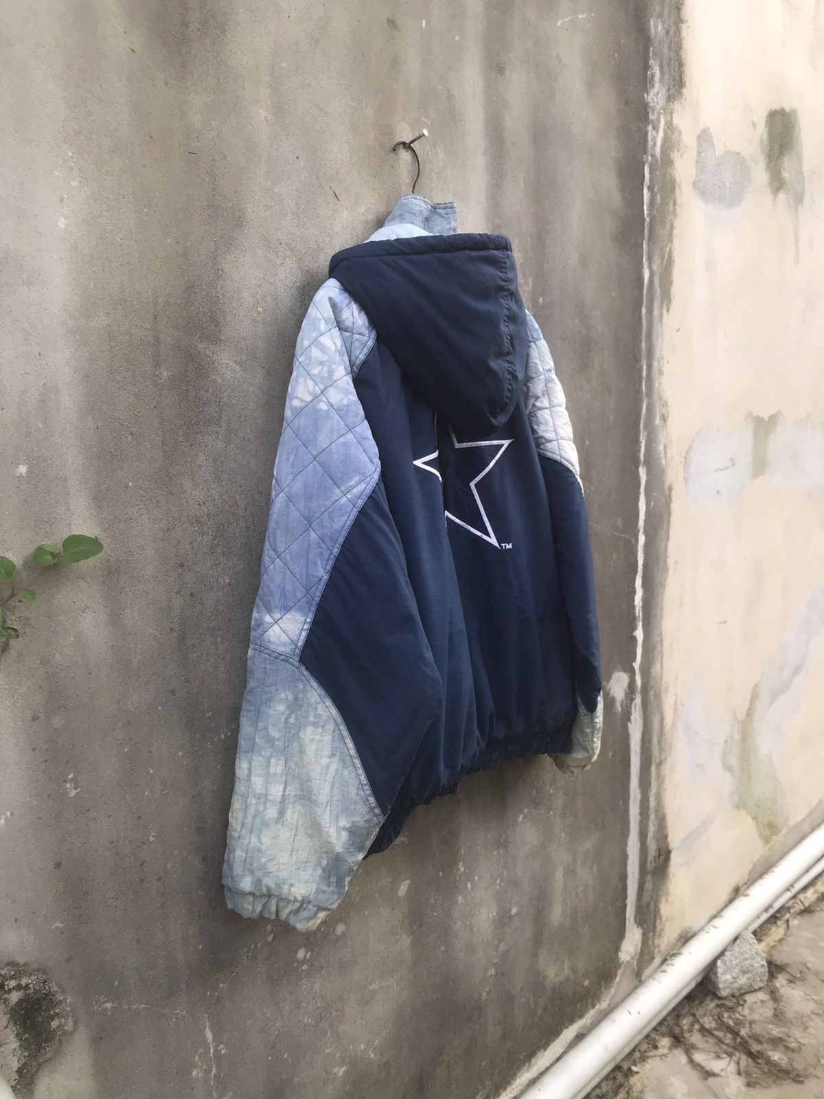 NFL 90s Starter Dallas Cowboys Acid Wash Silver Diamond Puffer Size US L / EU 52-54 / 3 - 16 Thumbnail