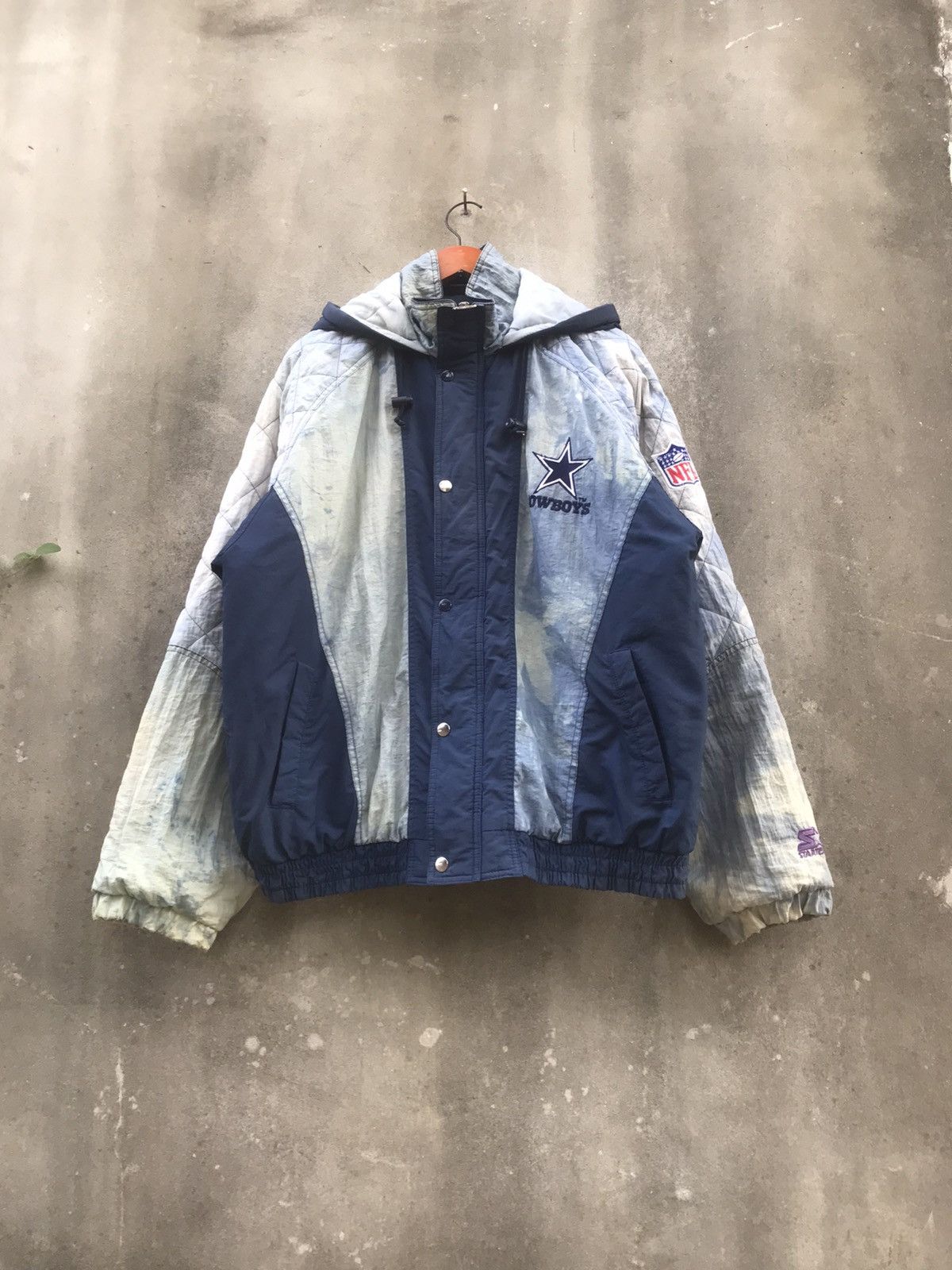 NFL 90s Starter Dallas Cowboys Acid Wash Silver Diamond Puffer Size US L / EU 52-54 / 3 - 8 Thumbnail