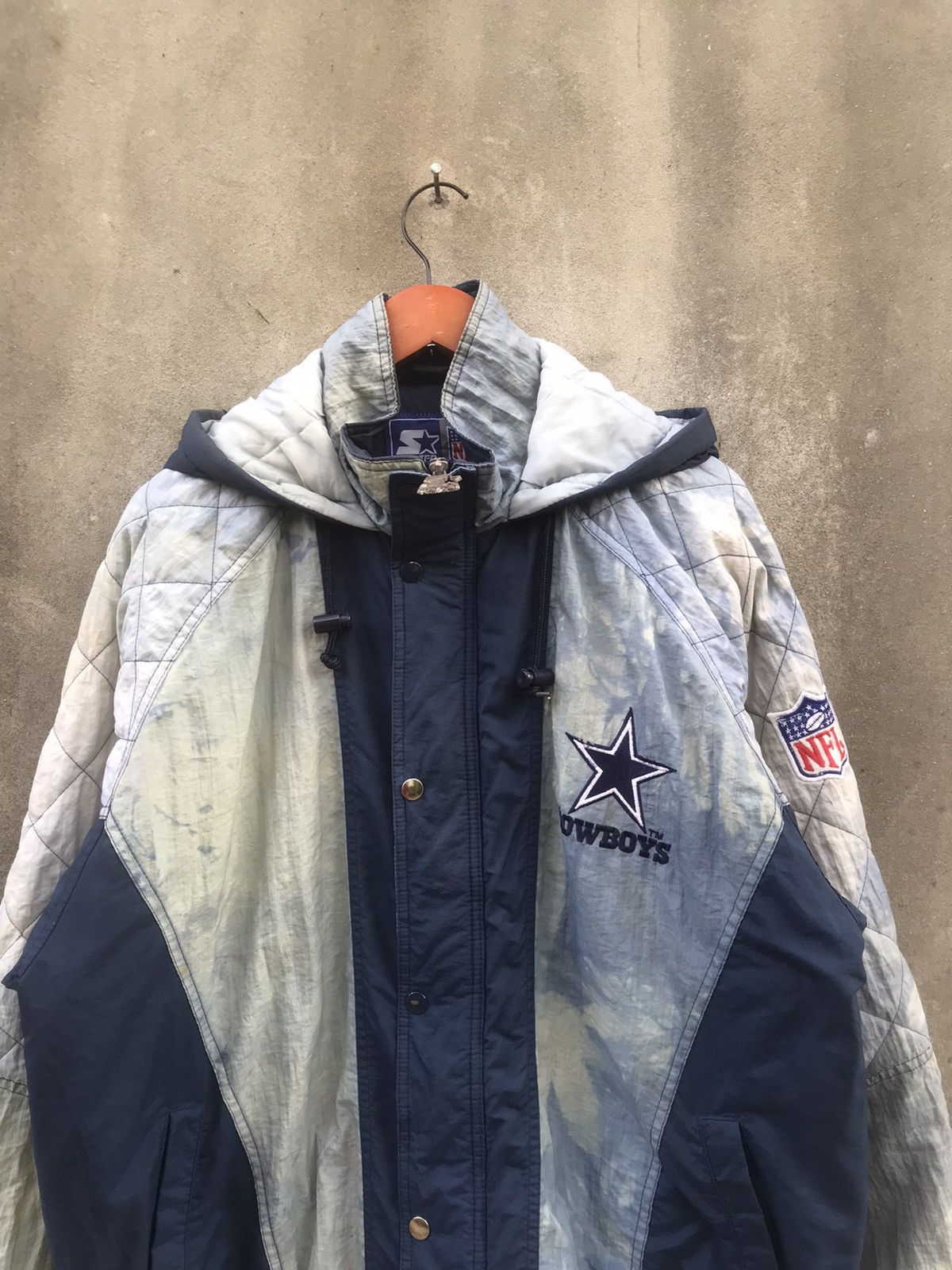NFL 90s Starter Dallas Cowboys Acid Wash Silver Diamond Puffer Size US L / EU 52-54 / 3 - 9 Thumbnail
