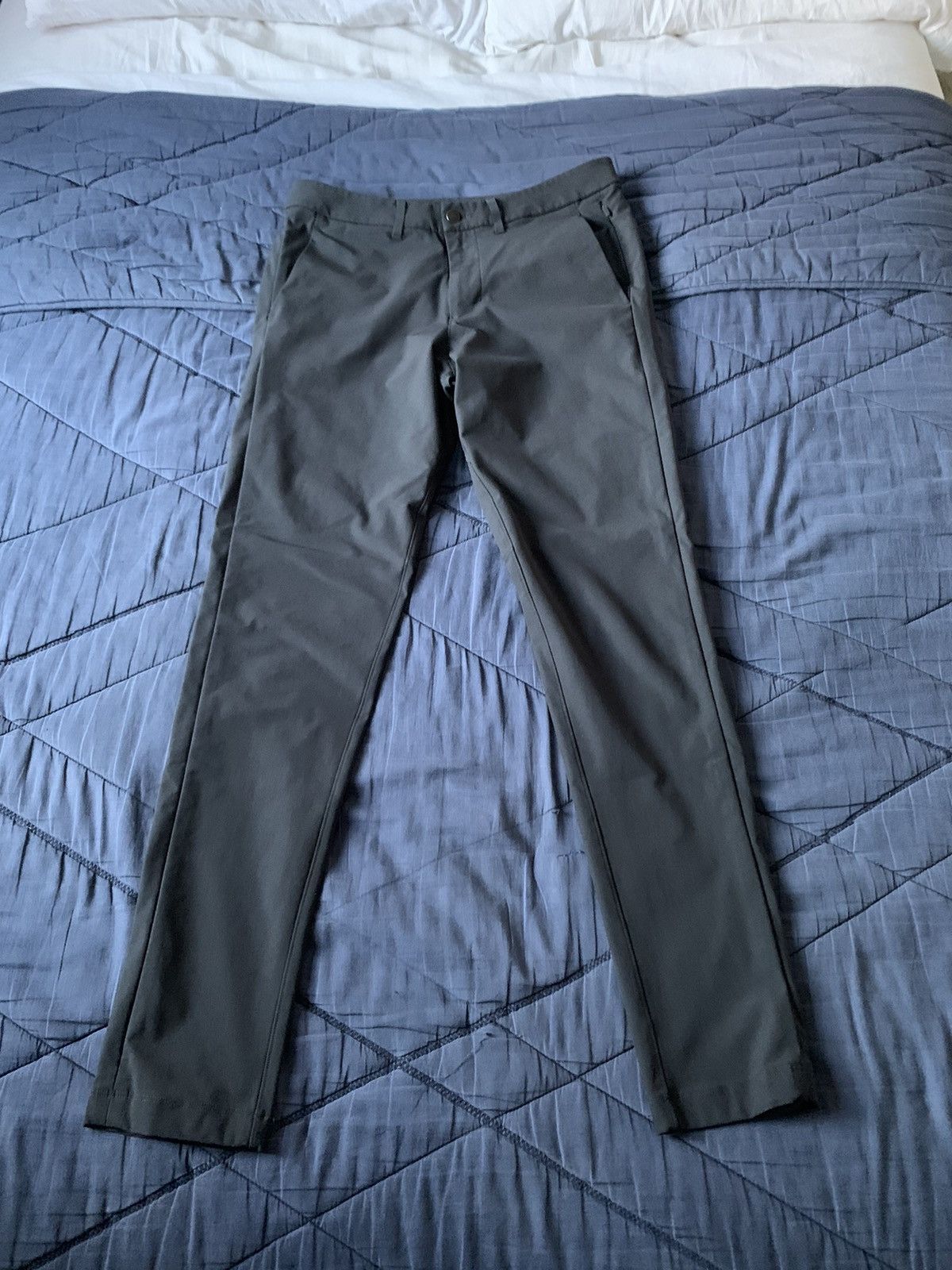 Lululemon Commission Pant Slim Size US 32 / EU 48 - 1 Thumbnail