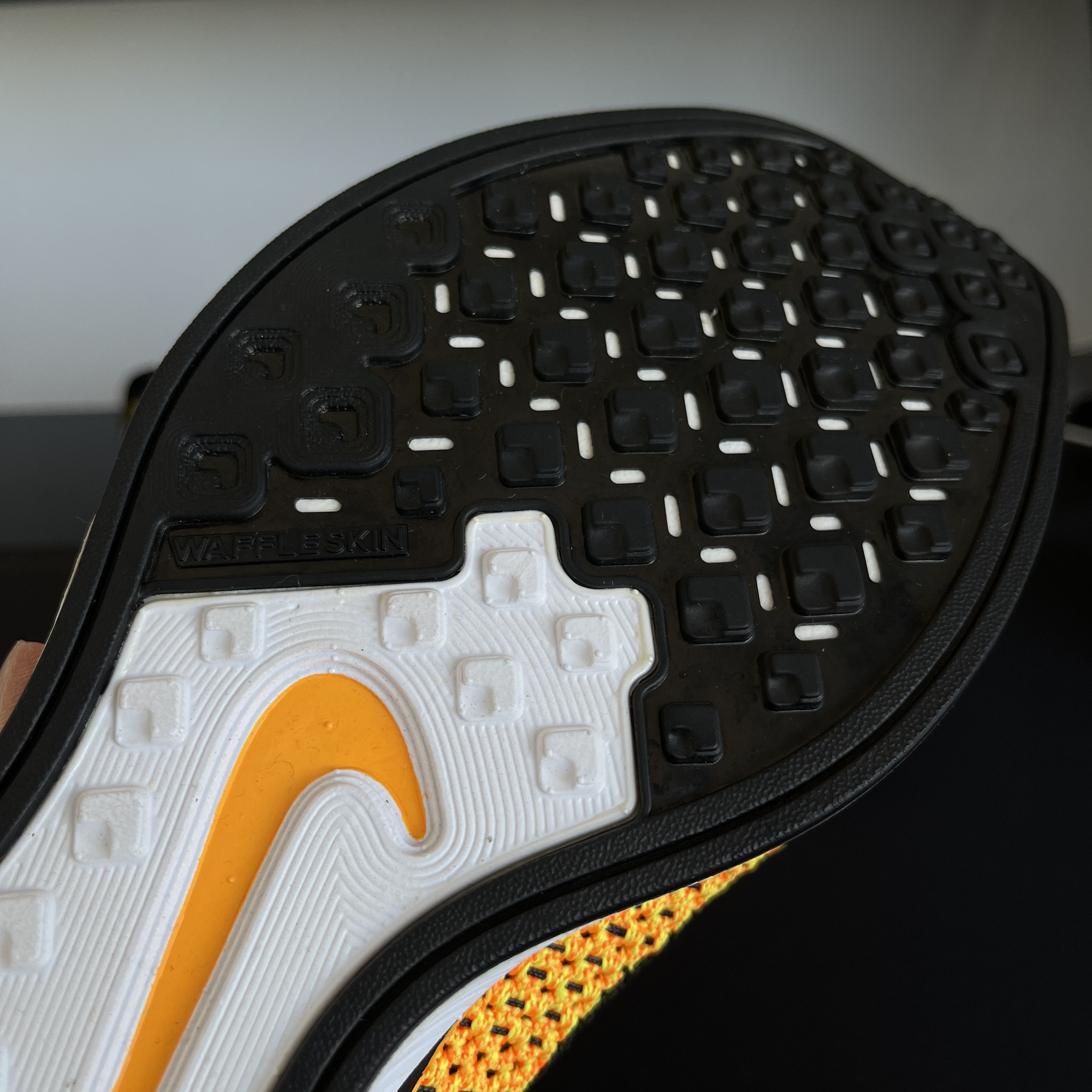 Nike Flyknit Racer Cheetos Size US 11 / EU 44 - 4 Thumbnail