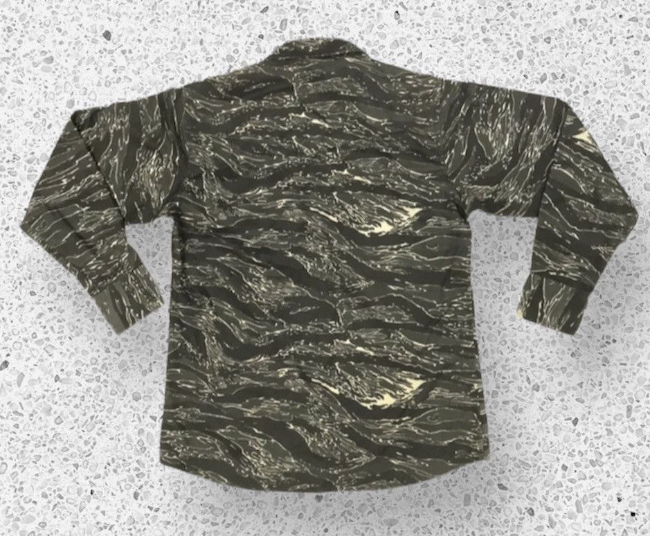 Vintage Vintage 80s Tiger Stripes Camo Western Shirt By Gung Ho Size US M / EU 48-50 / 2 - 2 Thumbnail