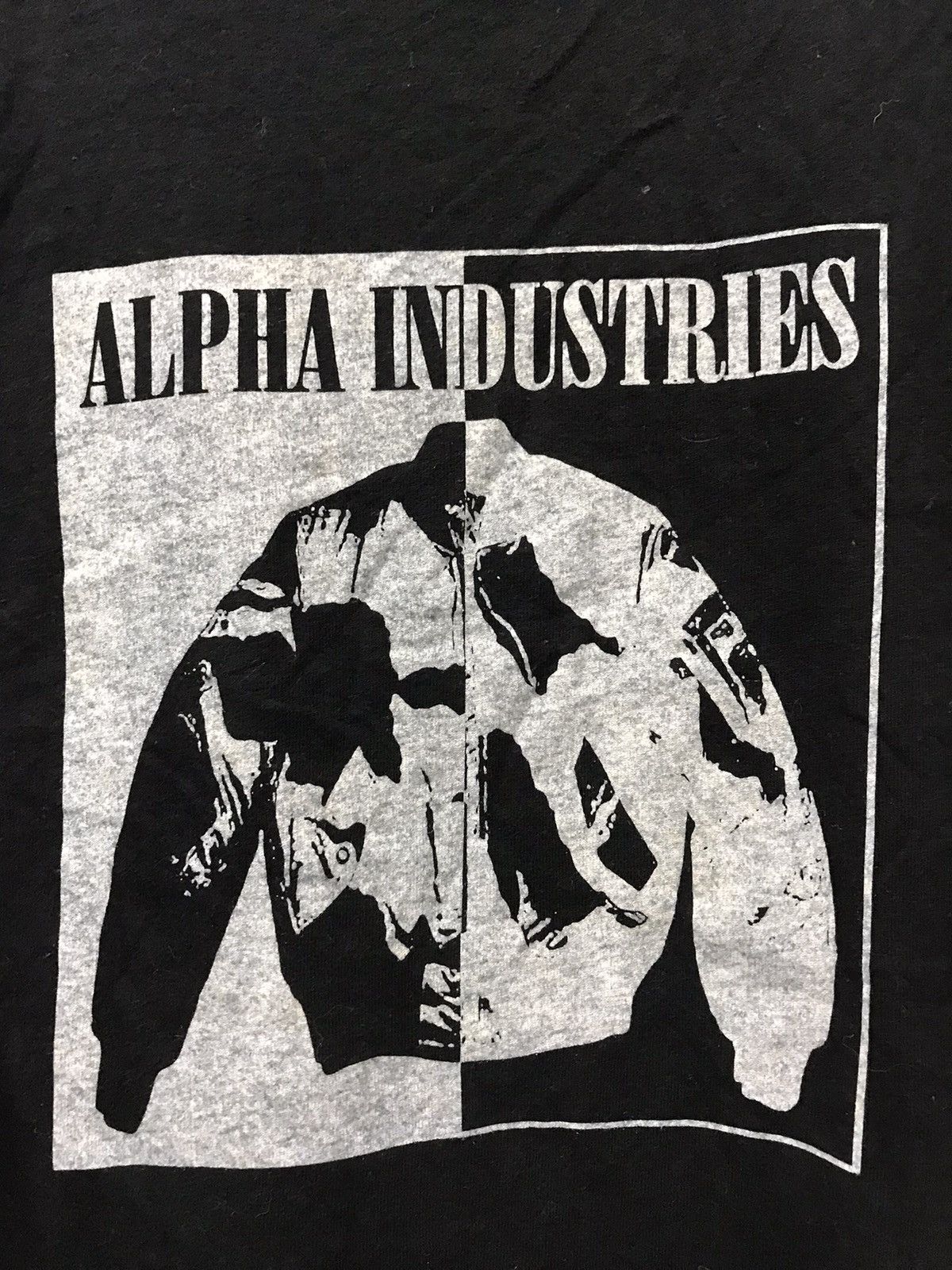 Alpha Industries ALPHA IND. Rare Riot Flight Jacket MA1 Print Shirt Size US XL / EU 56 / 4 - 2 Thumbnail