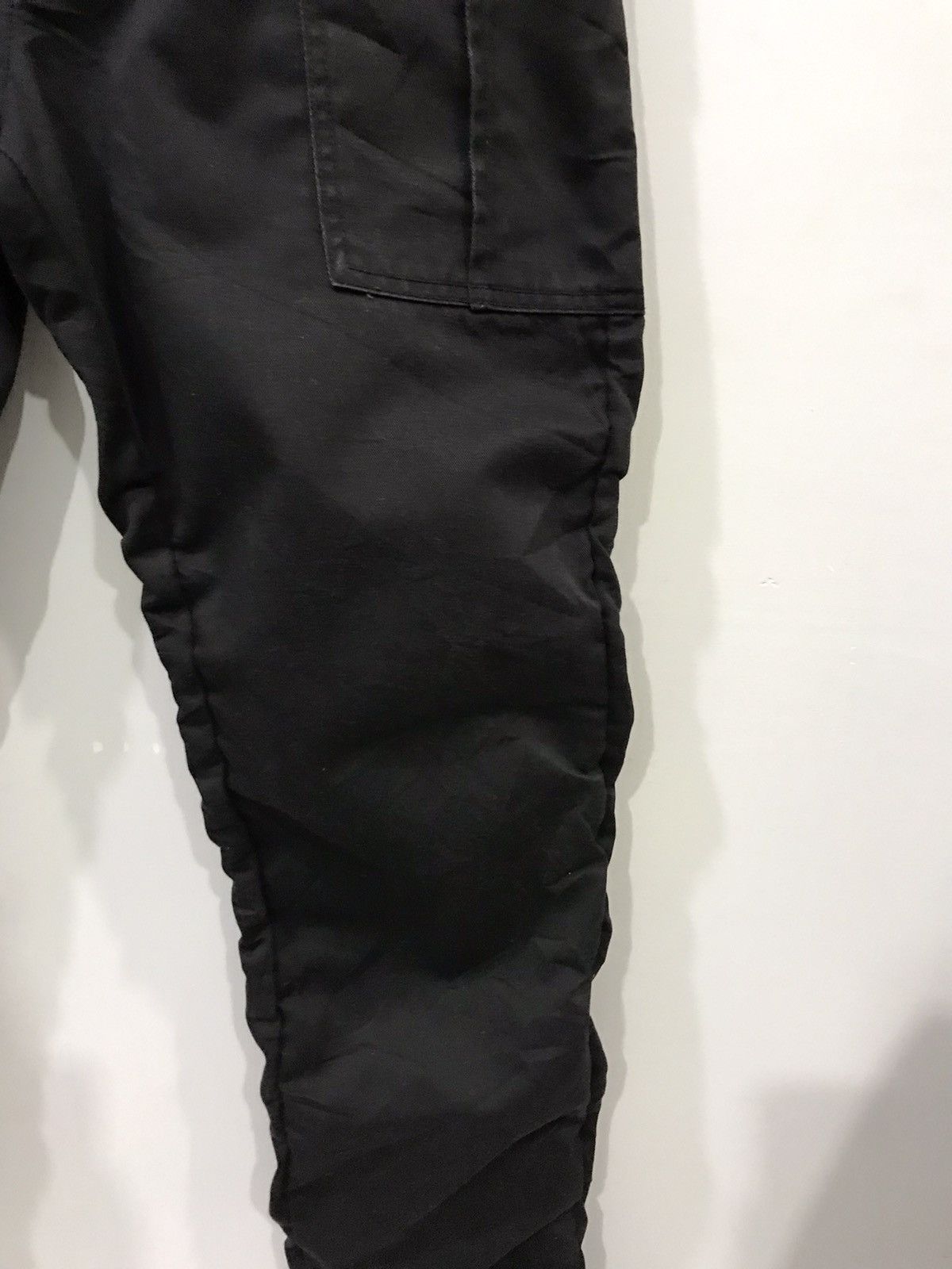 Designer × Japanese Brand Dominate Handcrafted Round Pocket wrinkle Leg Cargo Pant Size US 30 / EU 46 - 4 Thumbnail