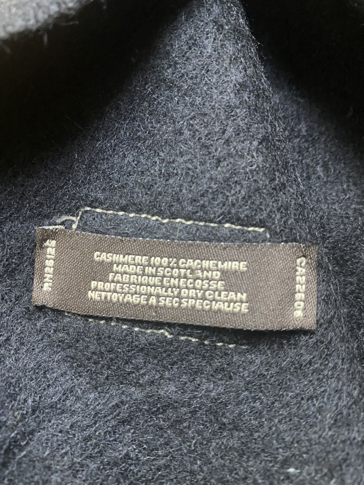 Coach Coach Plain Black Winter Scarf Muffler 100% Cashmere Size ONE SIZE - 4 Thumbnail