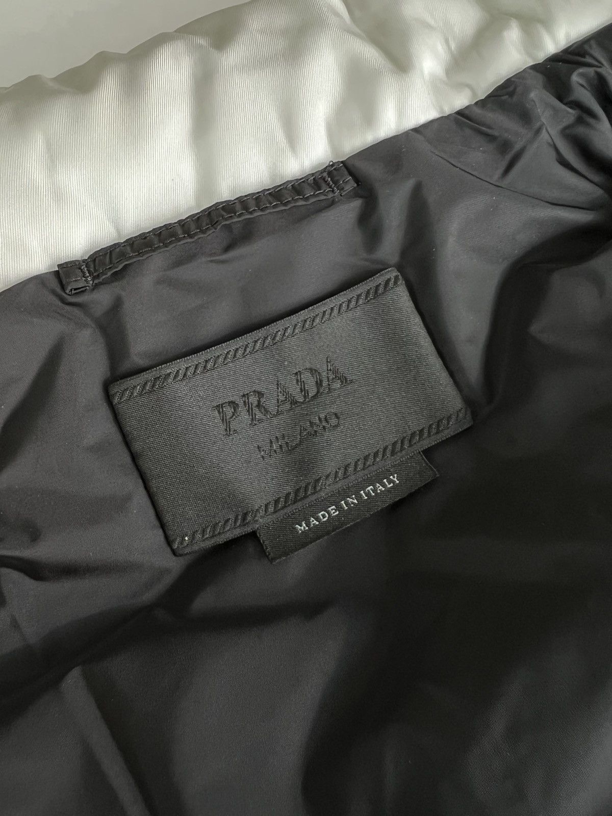 Prada Prada Re-Nylon cropped puffer jacket Size US XL / EU 56 / 4 - 11 Thumbnail