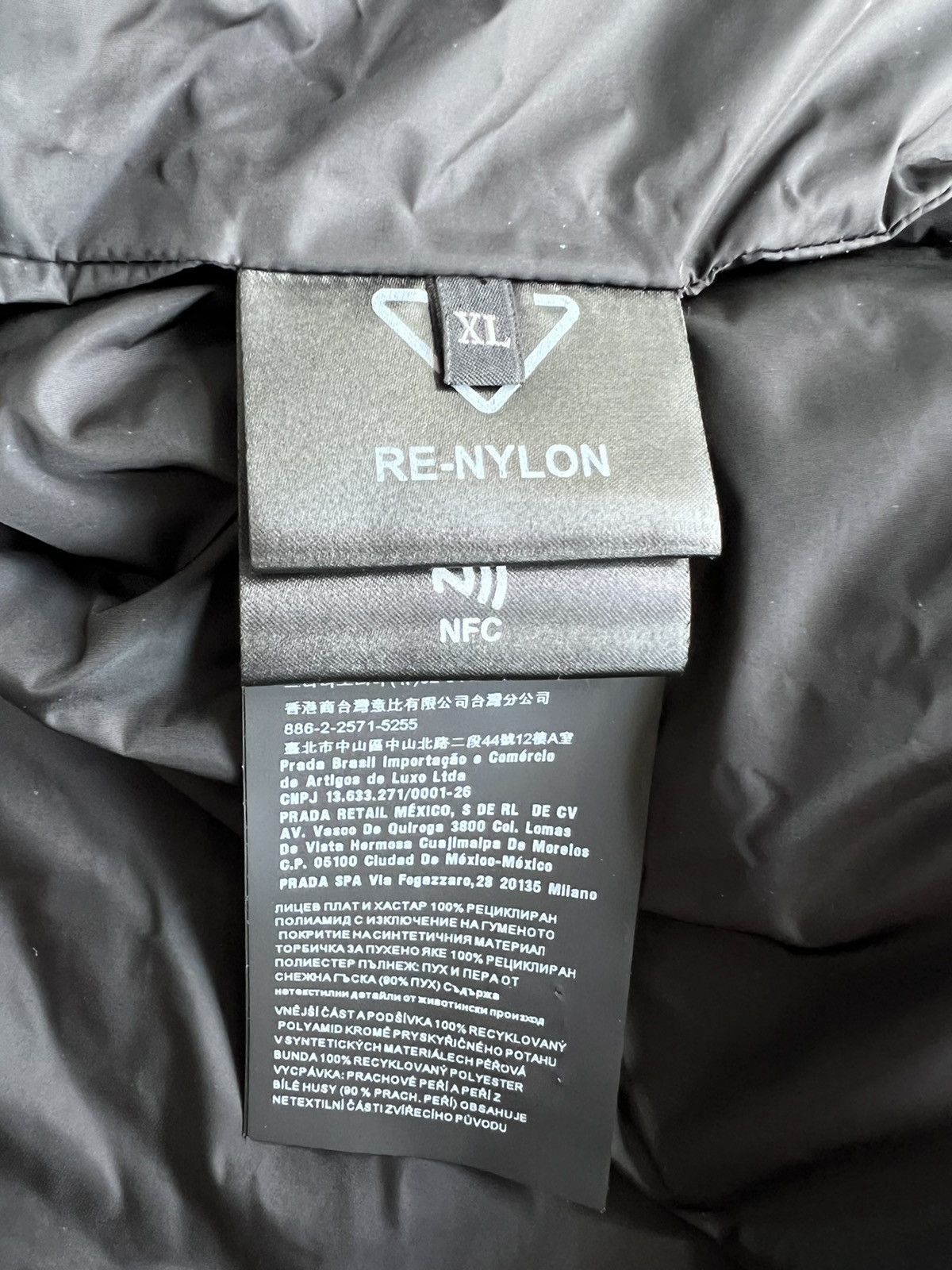 Prada Prada Re-Nylon cropped puffer jacket Size US XL / EU 56 / 4 - 12 Thumbnail